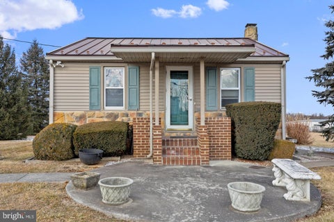 Photo of 17 Hump Road, HAGERSTOWN, MD 21740 (MLS # MDWA2040348)