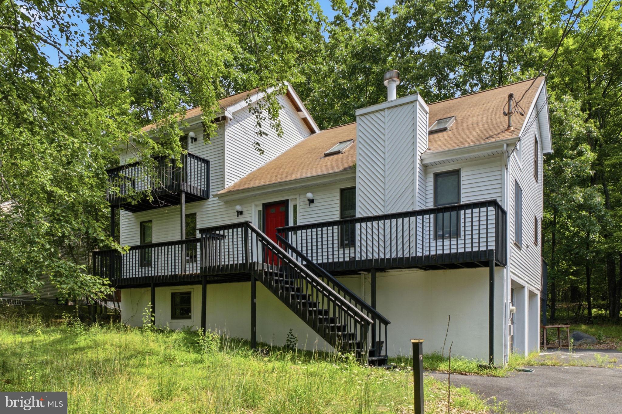 1076 LANCASTER DR.