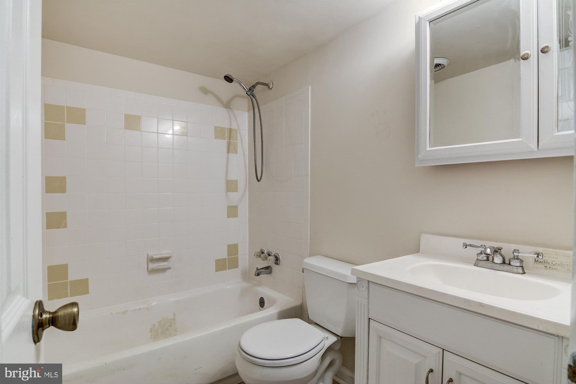 DALE CITY - Residential