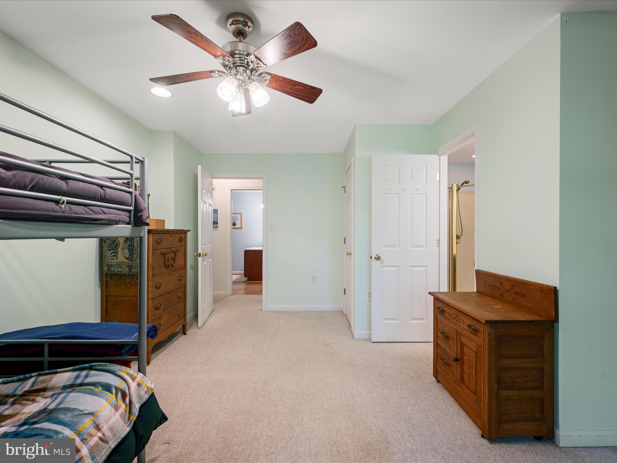 RIVERSIDE - Residential