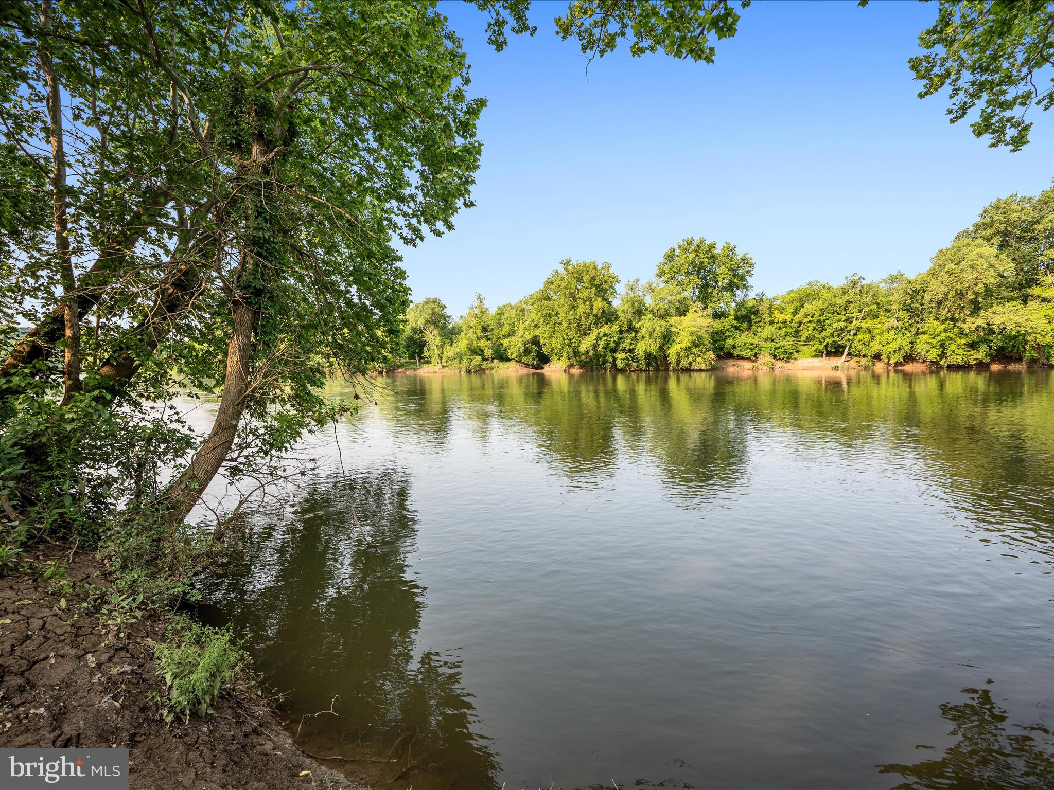 RIVERSIDE - Residential