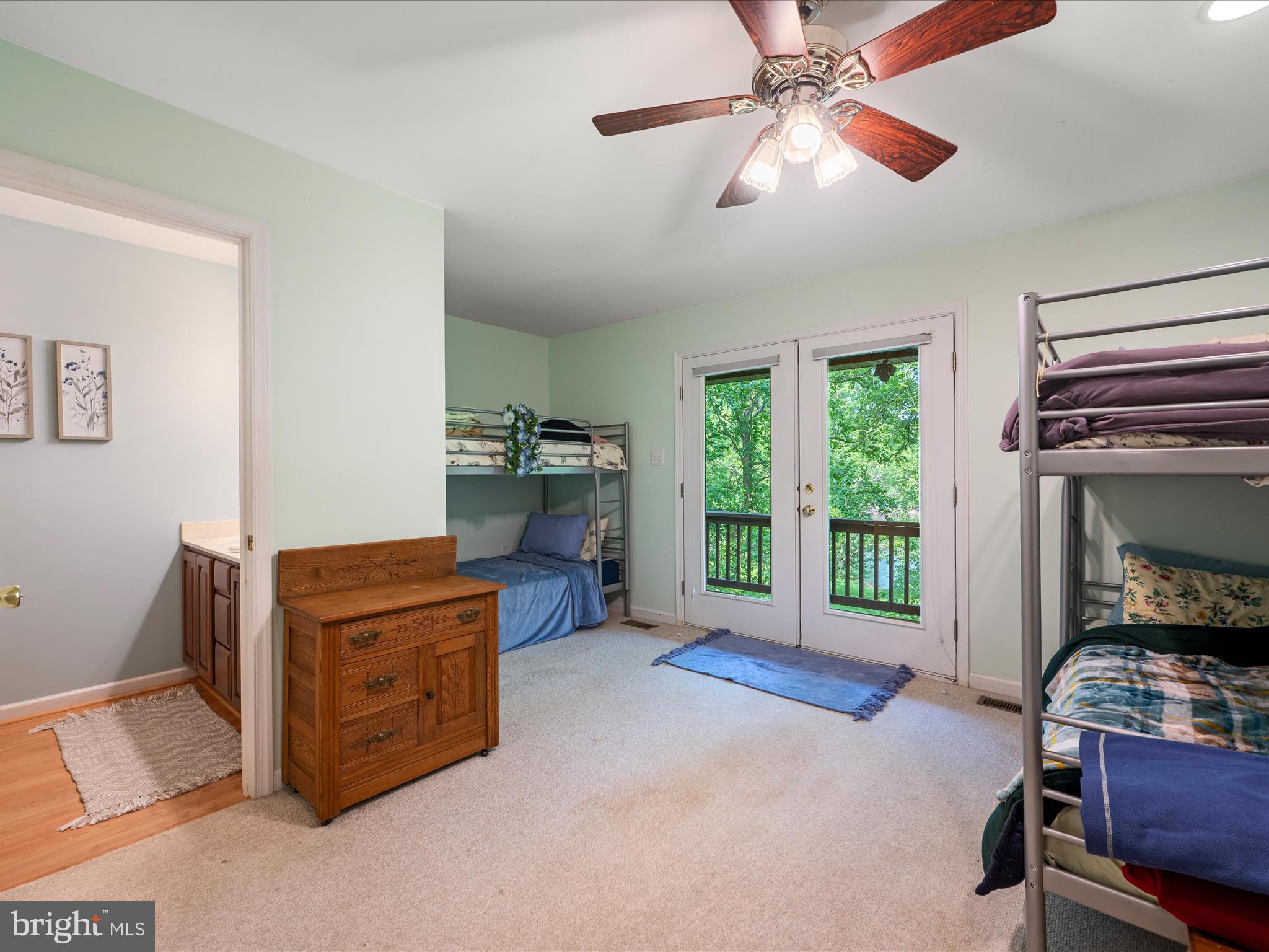 RIVERSIDE - Residential