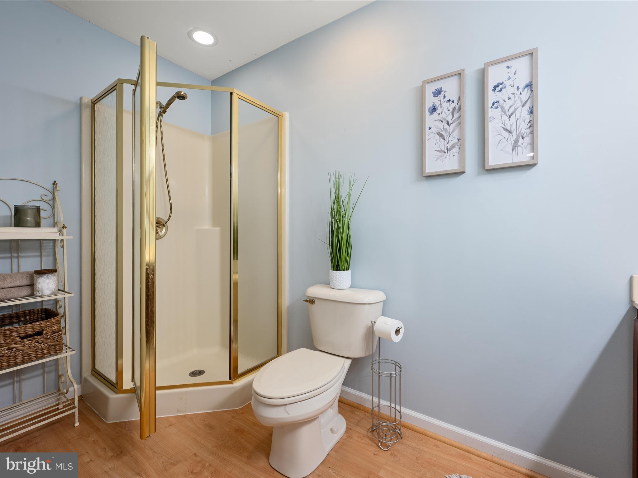 RIVERSIDE - Residential