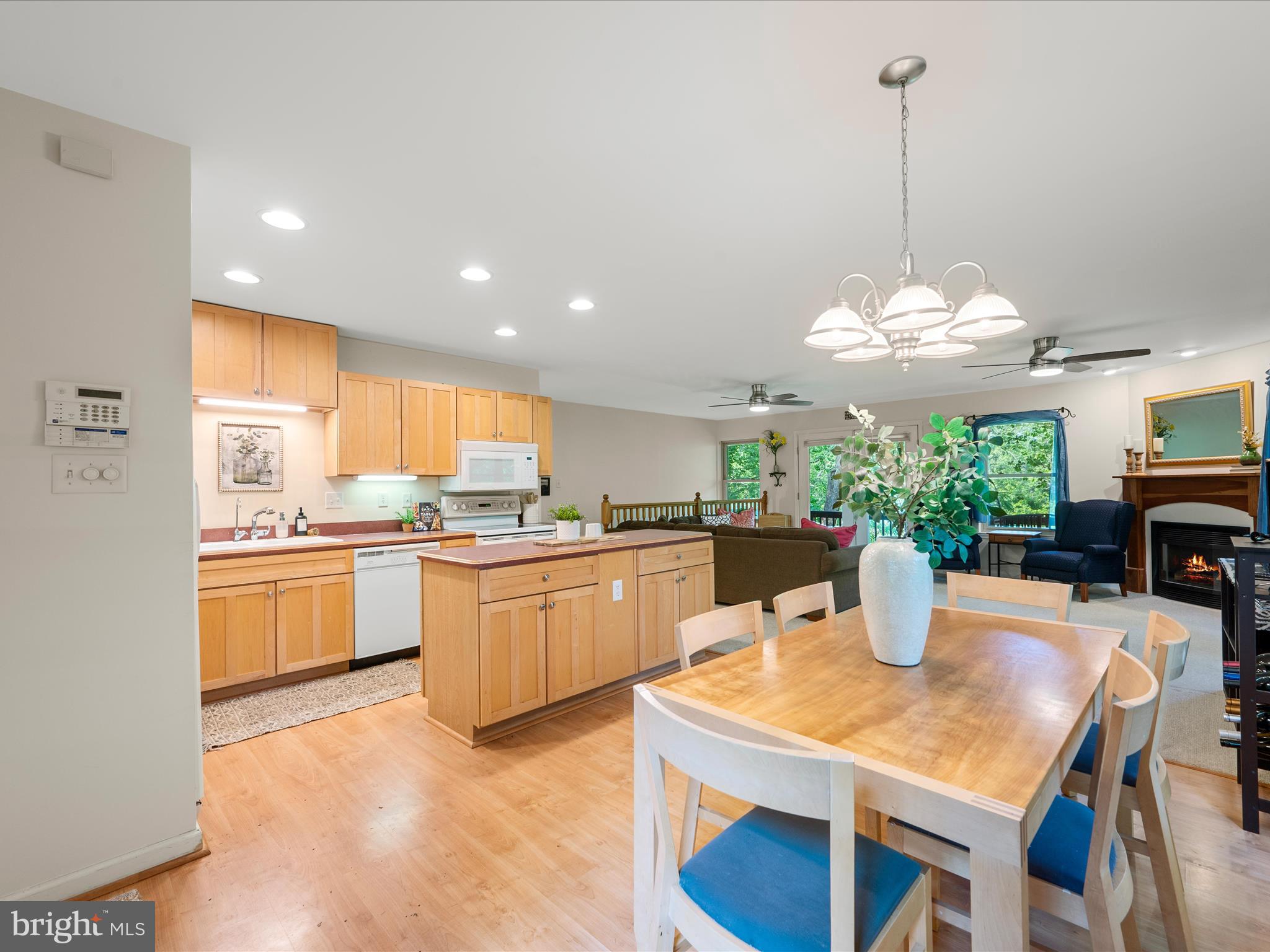 RIVERSIDE - Residential