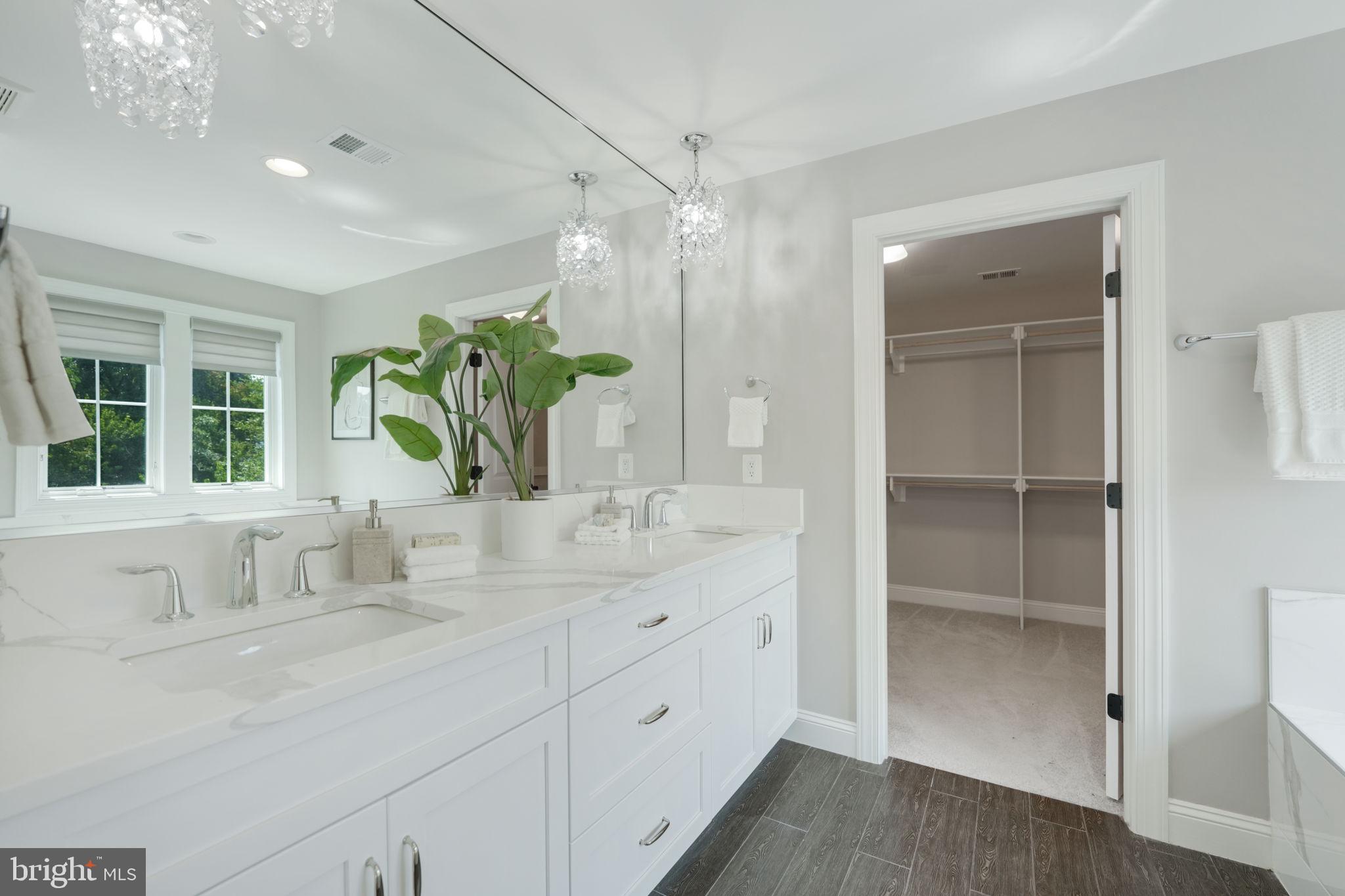 DRANESVILLE ESTATES - Residential