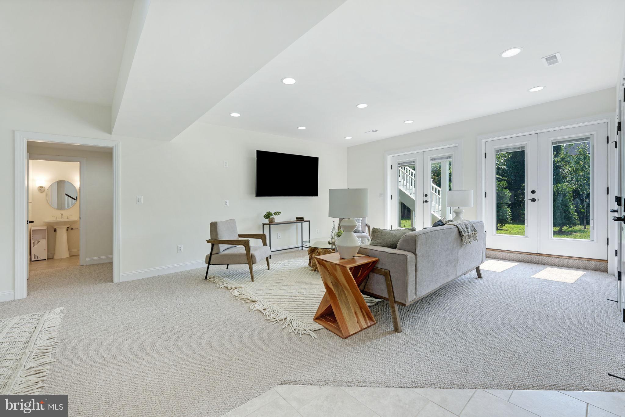 DRANESVILLE ESTATES - Residential