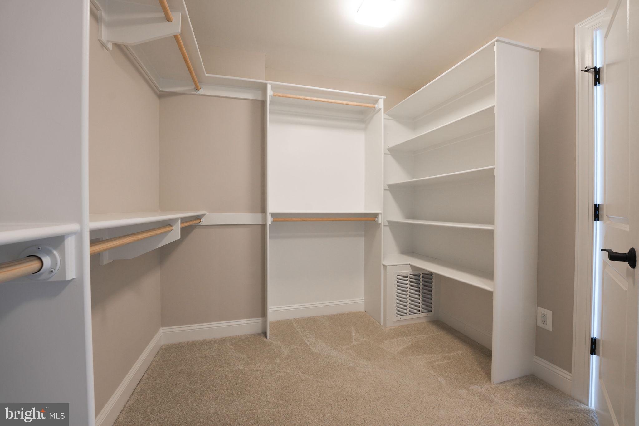 DRANESVILLE ESTATES - Residential