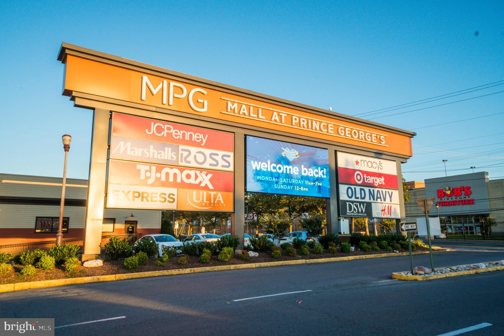 GATEWAY WEST - Residential