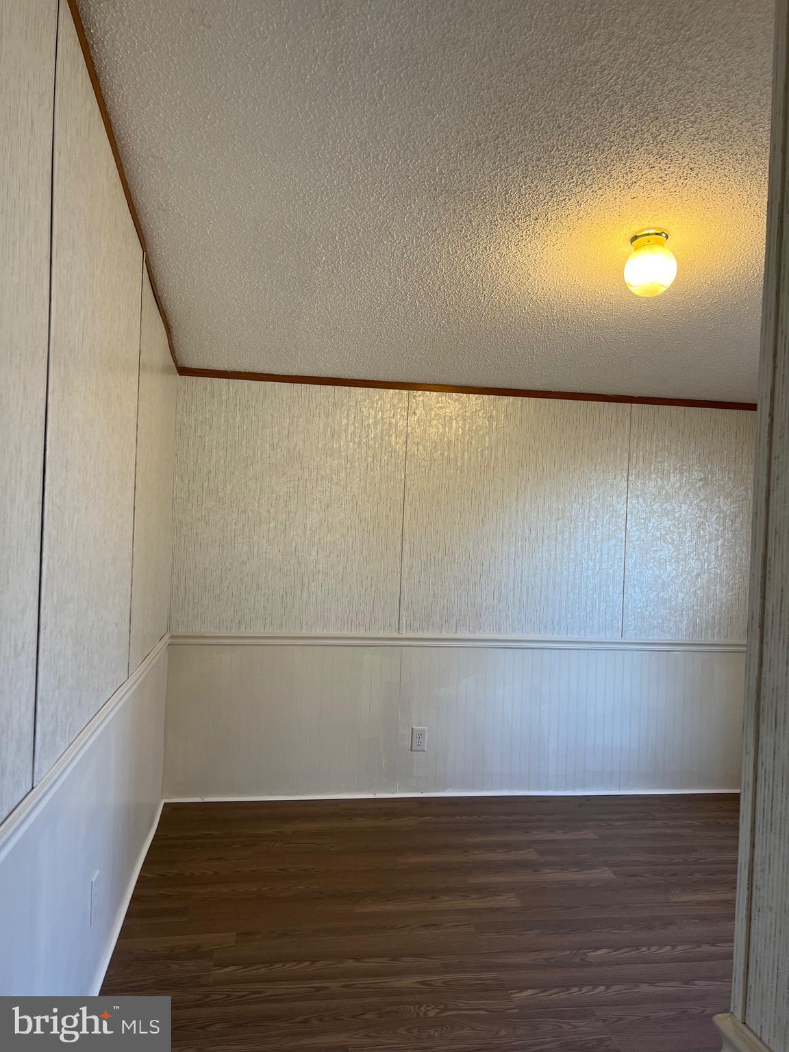 CEDARHURST ACRES - Residential