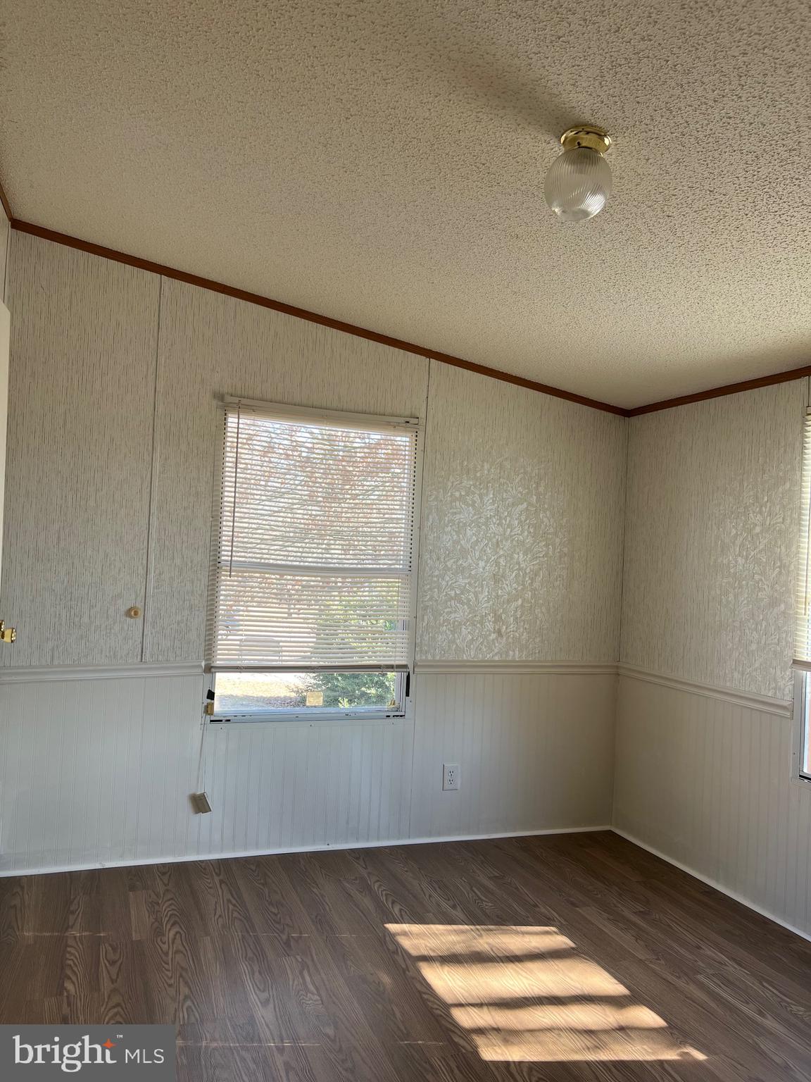 CEDARHURST ACRES - Residential