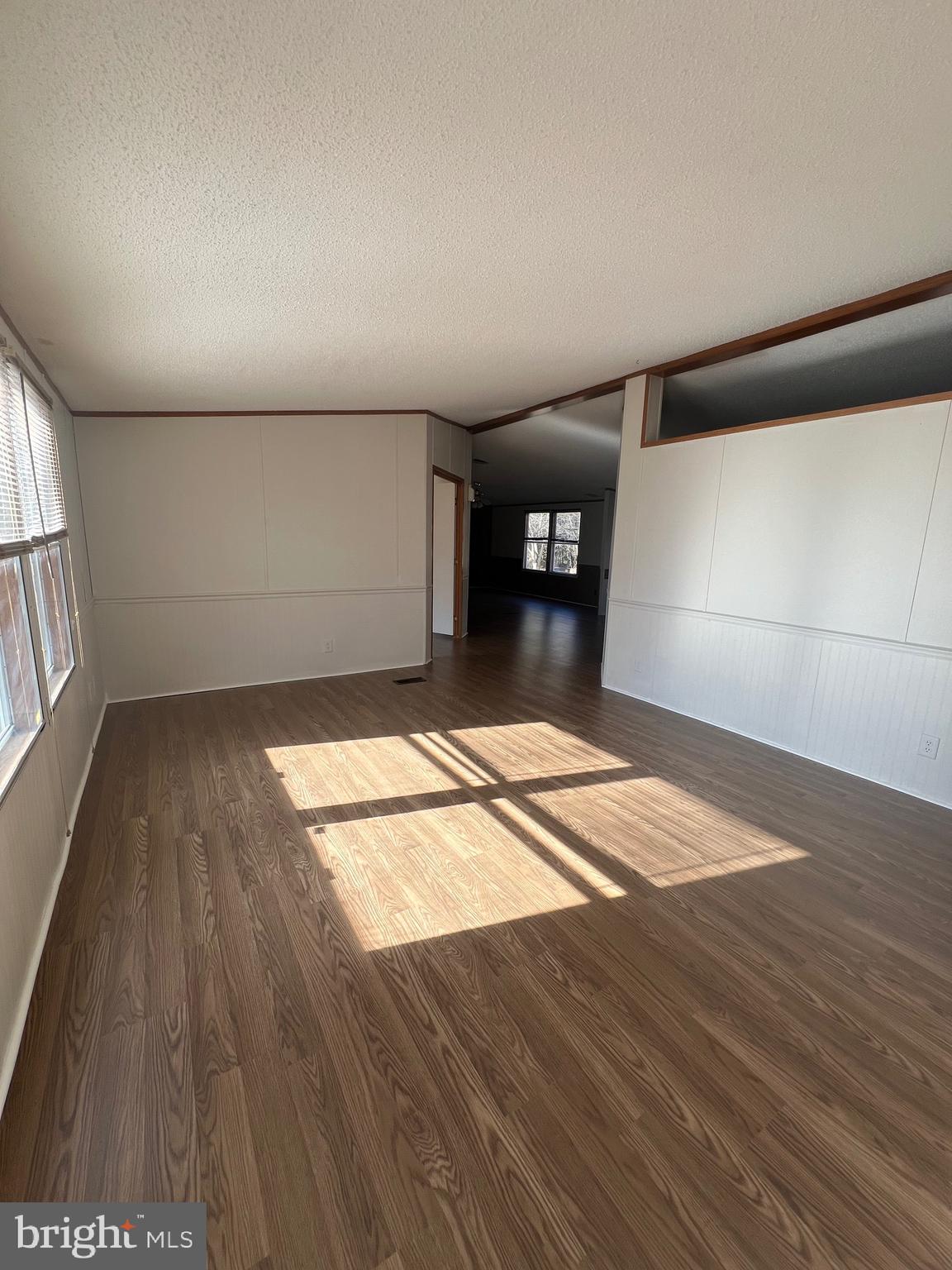 CEDARHURST ACRES - Residential