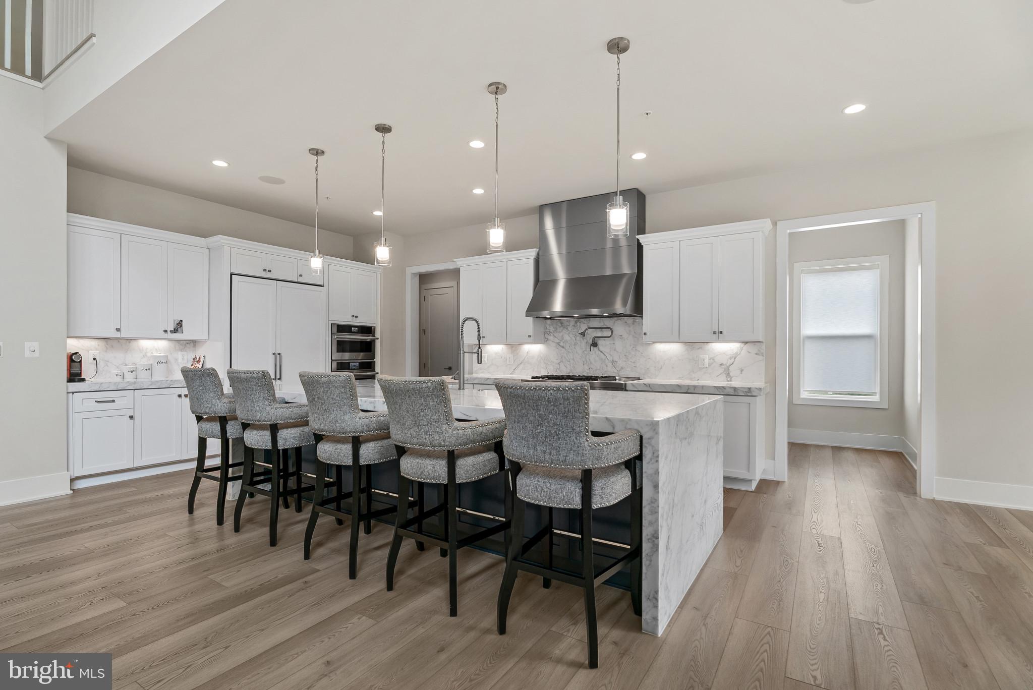 NORTH POTOMAC - Residential