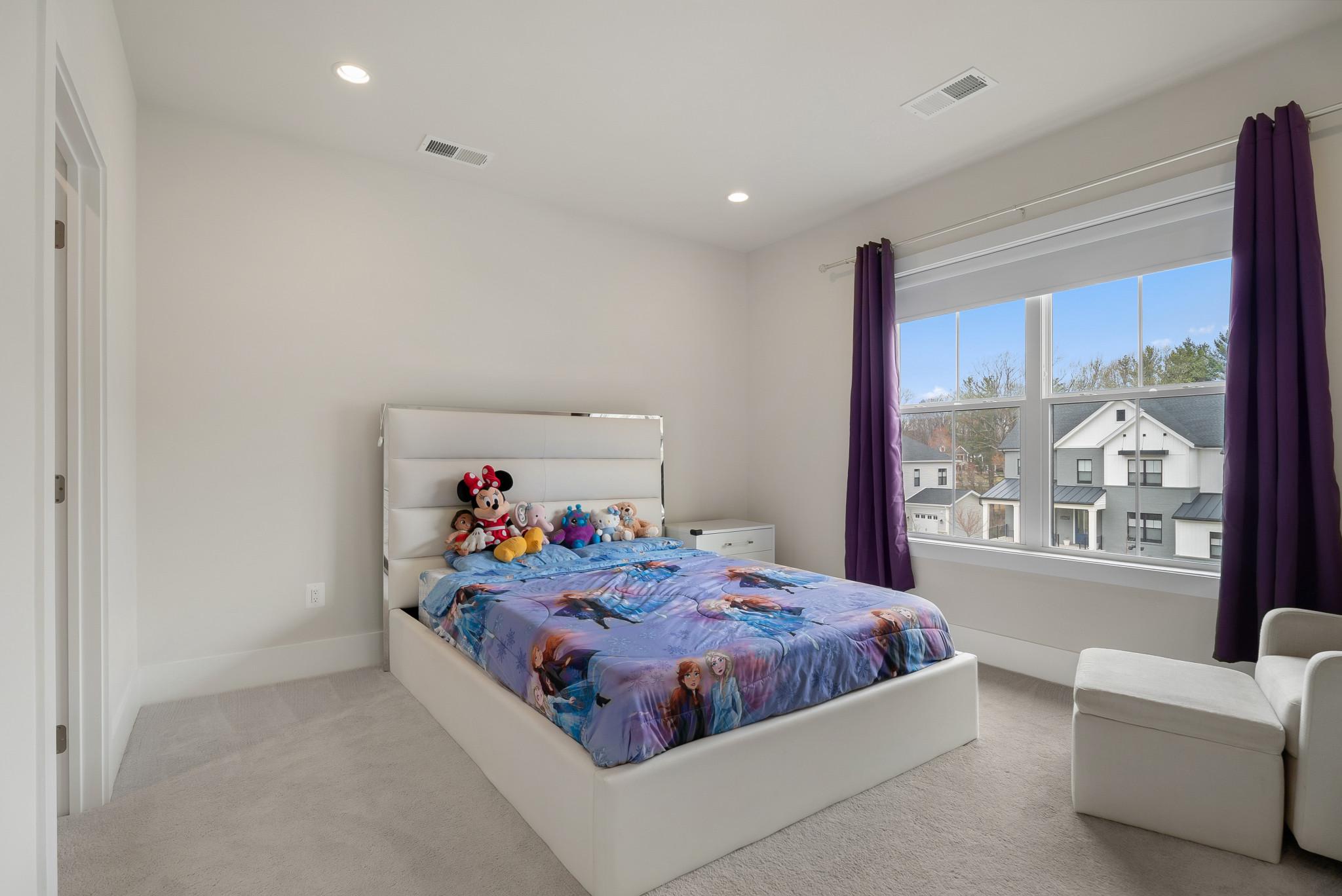 NORTH POTOMAC - Residential