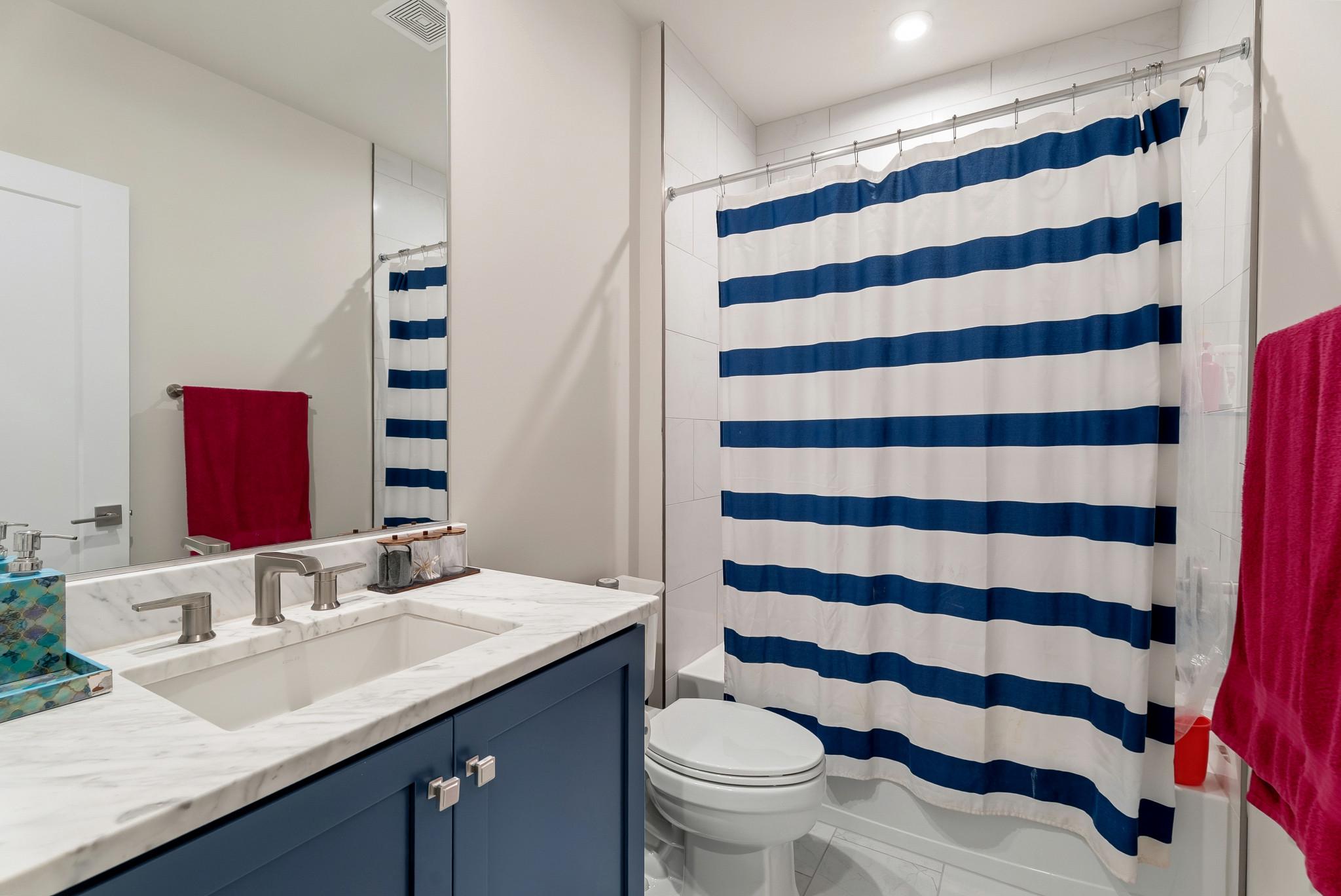 NORTH POTOMAC - Residential