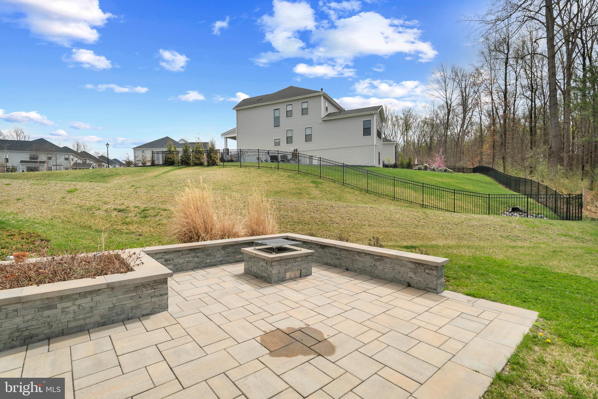 NORTH POTOMAC - Residential