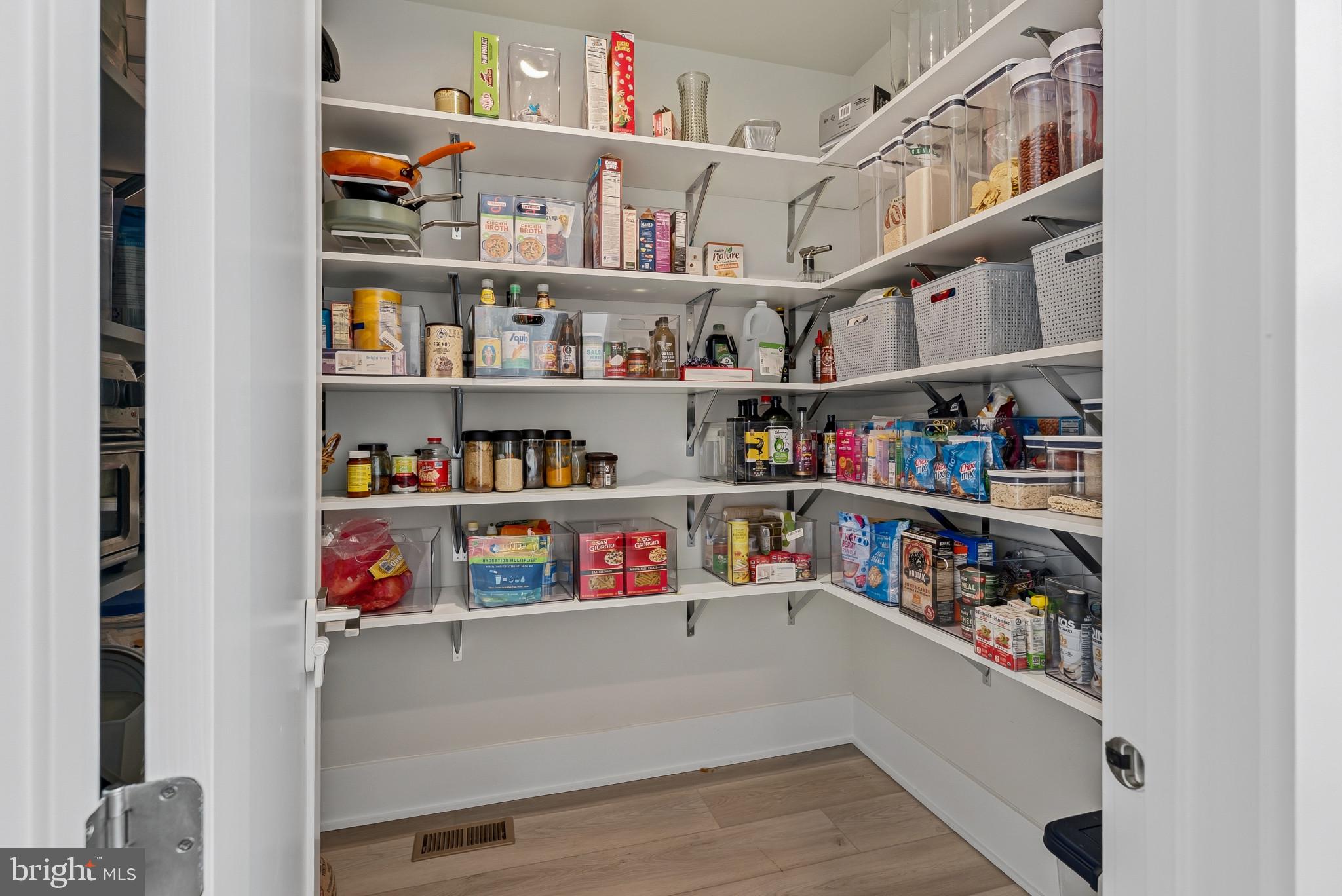 NORTH POTOMAC - Residential