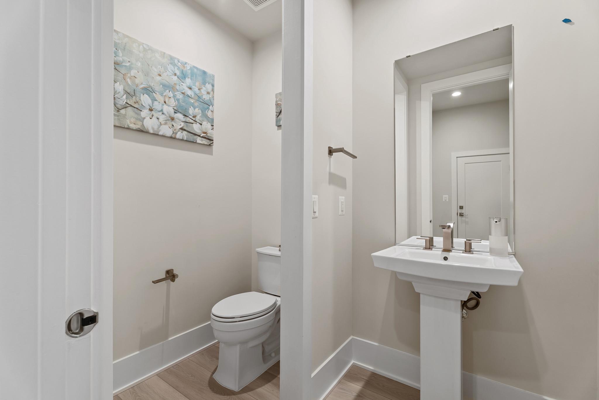 NORTH POTOMAC - Residential