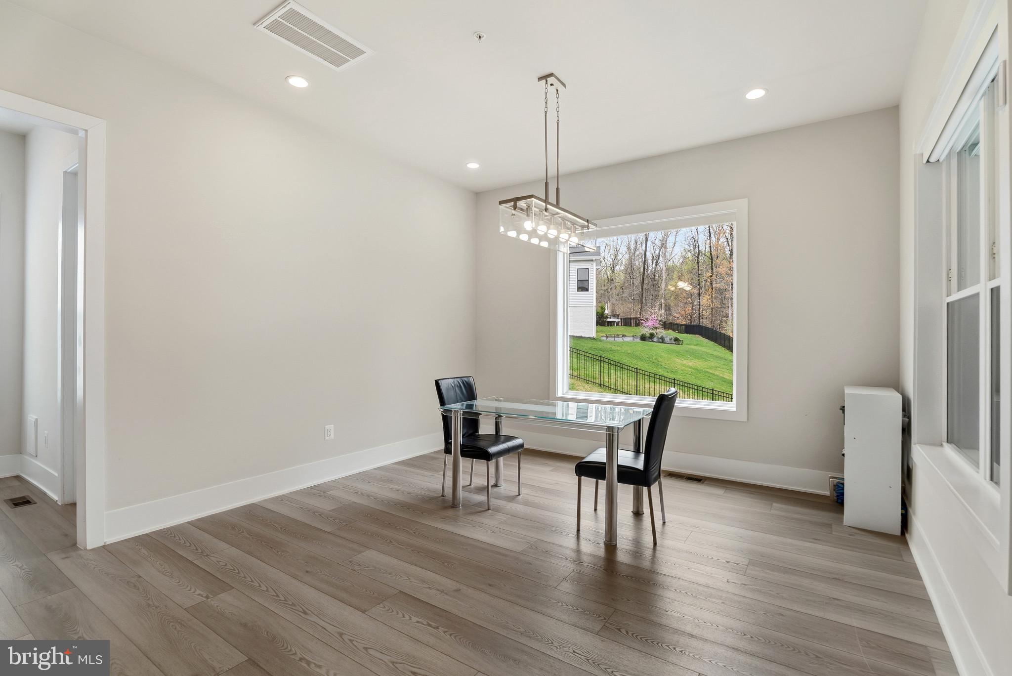 NORTH POTOMAC - Residential