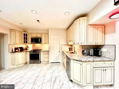 103 N Cannon Avenue, Lansdale, PA MLS: PAMC2138766