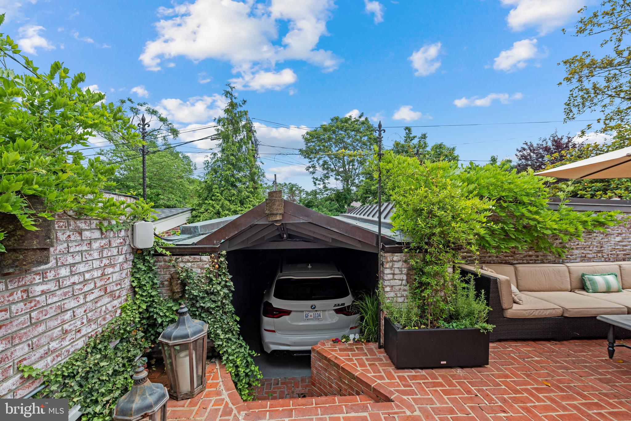 GEORGETOWN - Residential