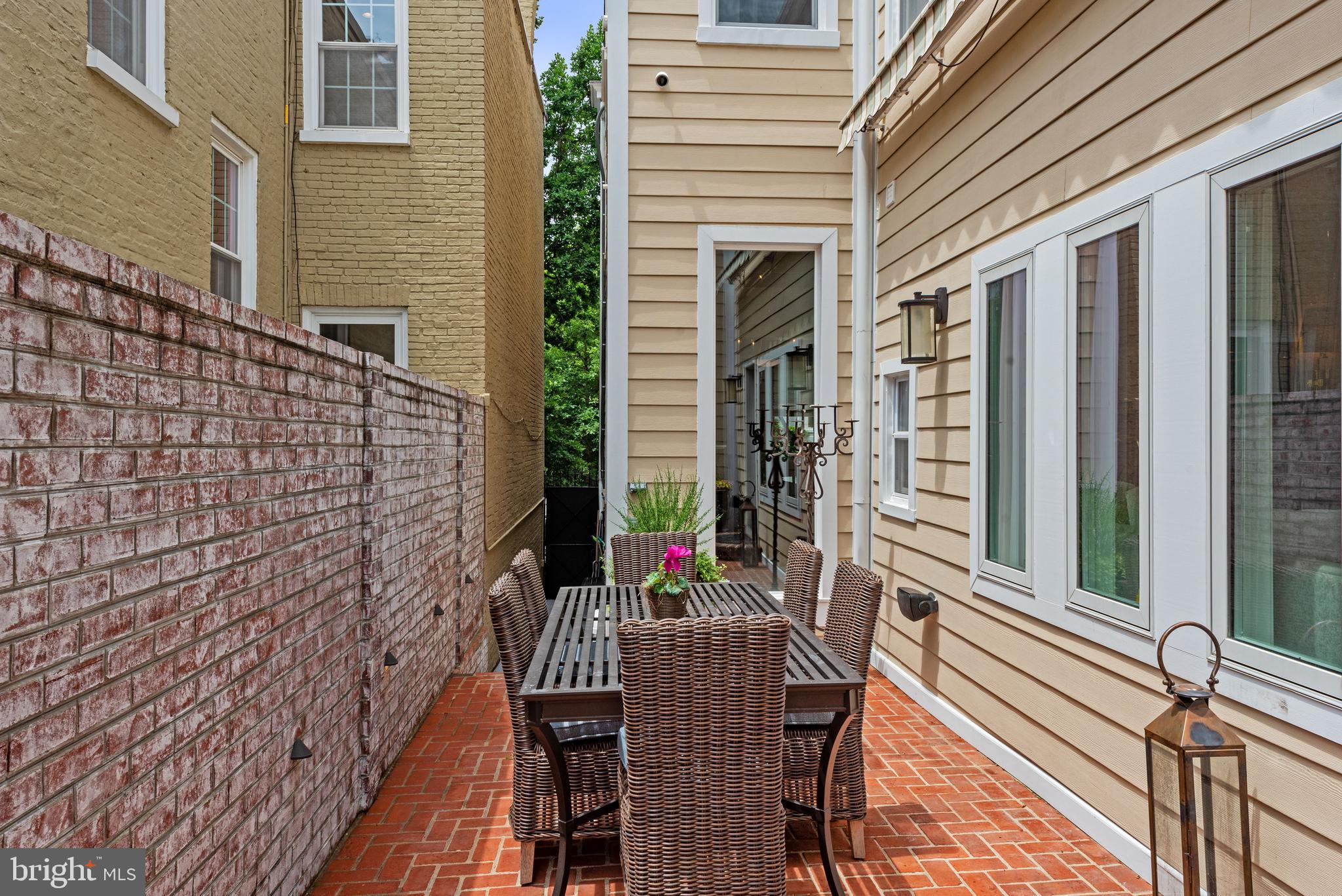 GEORGETOWN - Residential