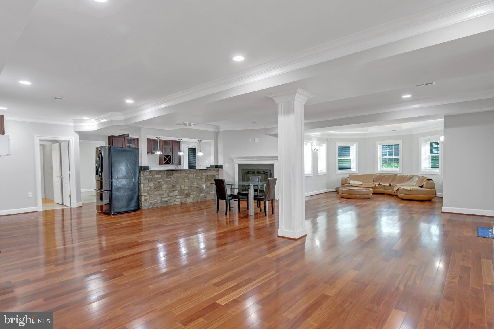 EL NIDO ESTATES - Residential Lease