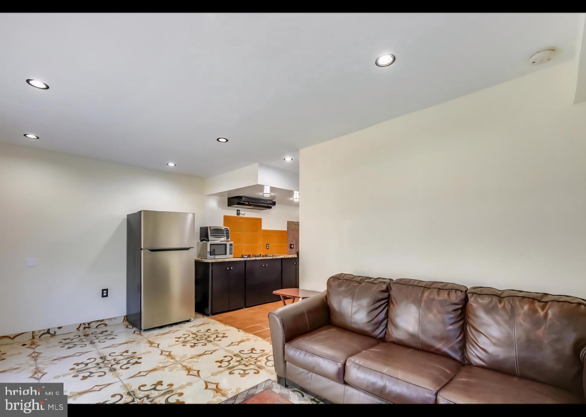 OCCOQUAN RIDGE CONDO - Residential
