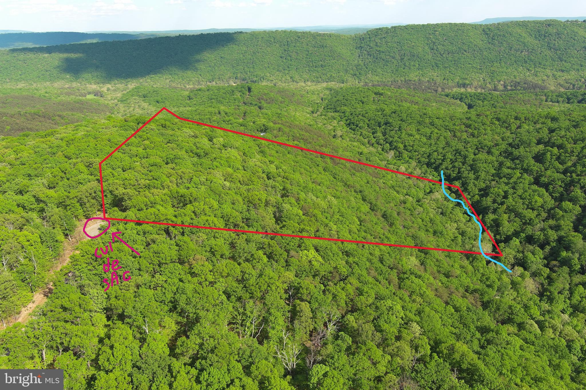 BLUFFS ON THE POTOMAC - Land