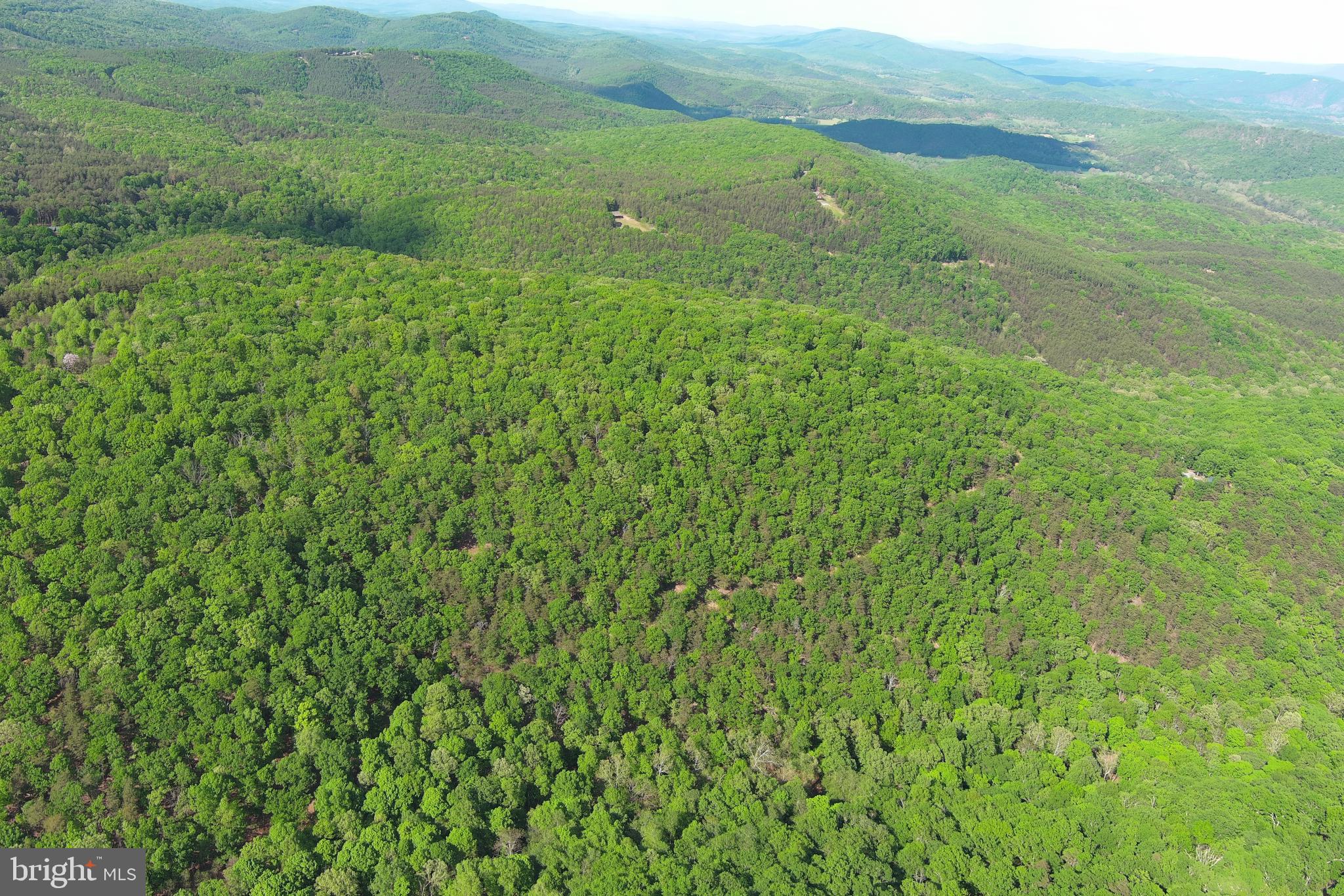 BLUFFS ON THE POTOMAC - Land