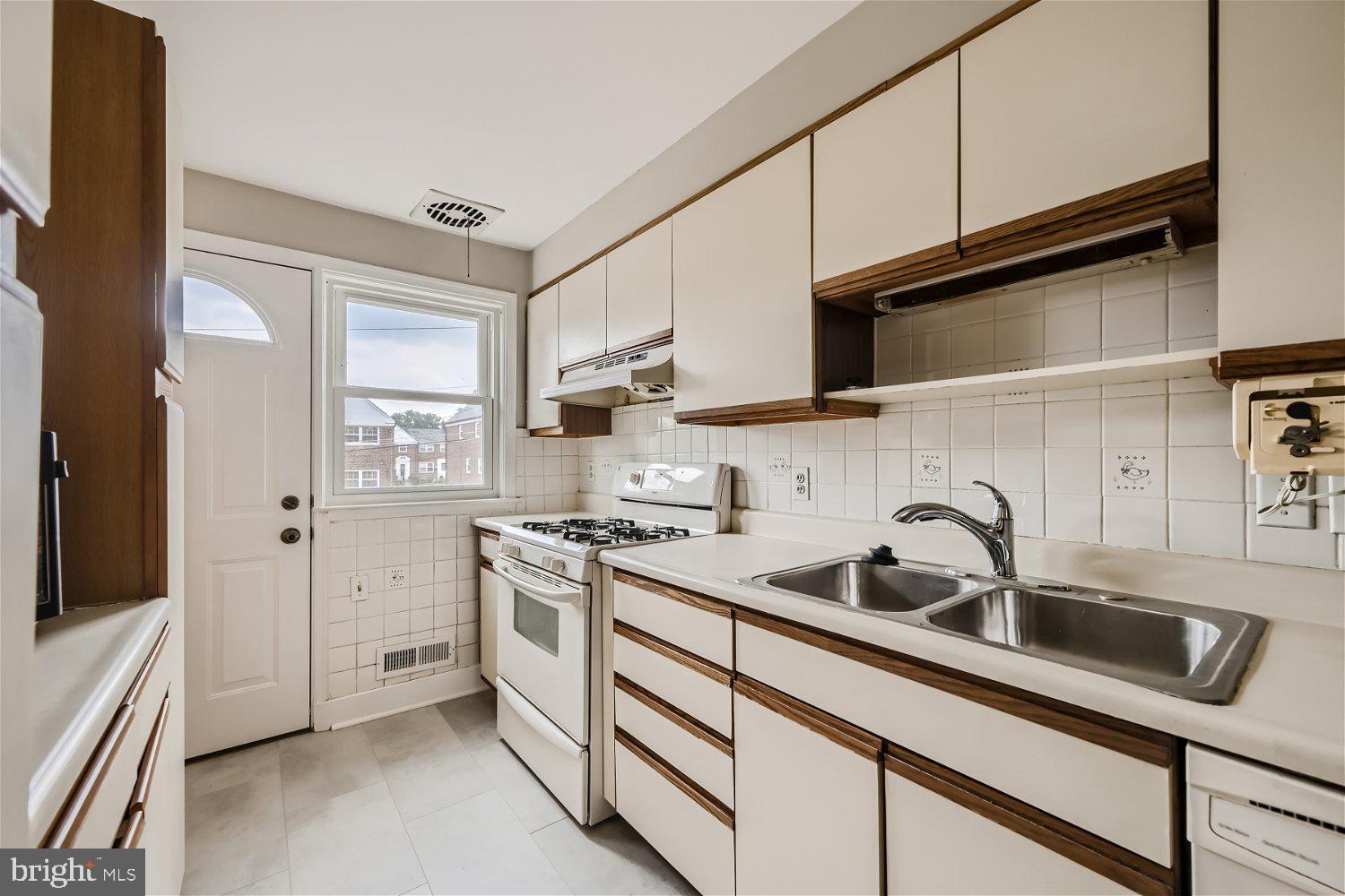 EDMONSON HEIGHTS - Residential