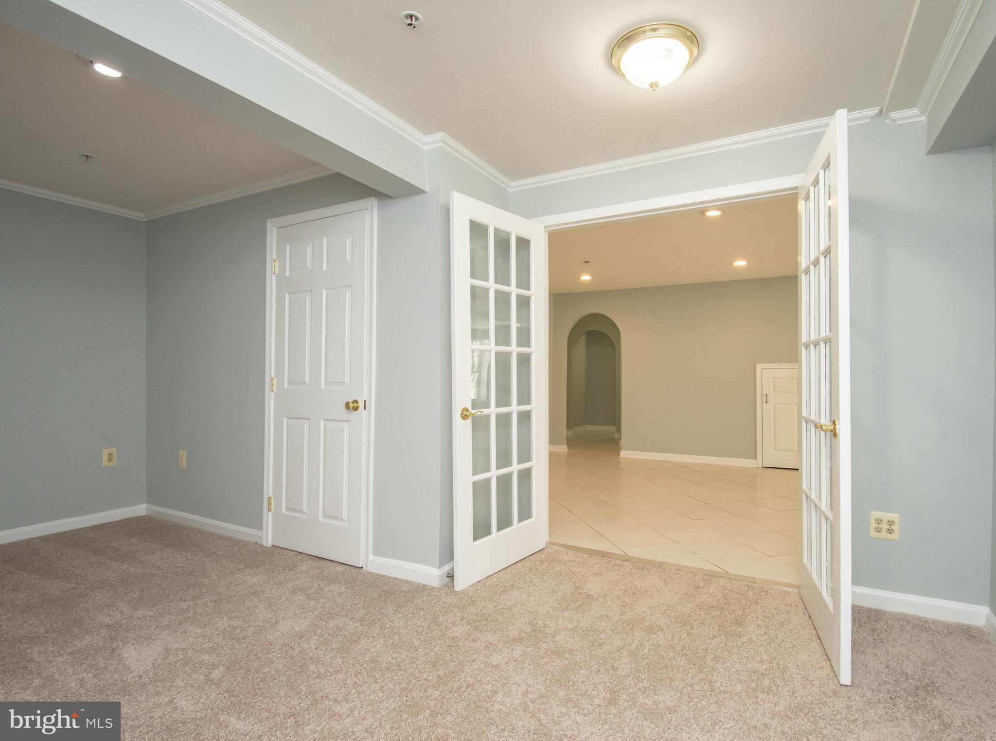 CROOM STATION - Residential