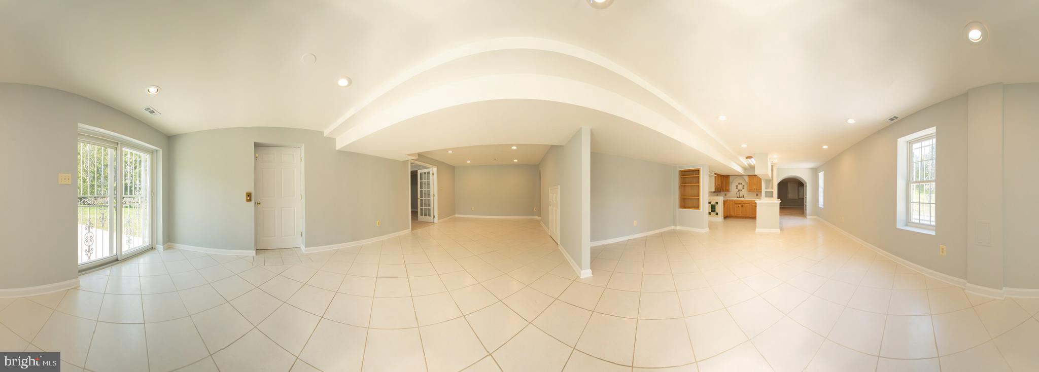 CROOM STATION - Residential