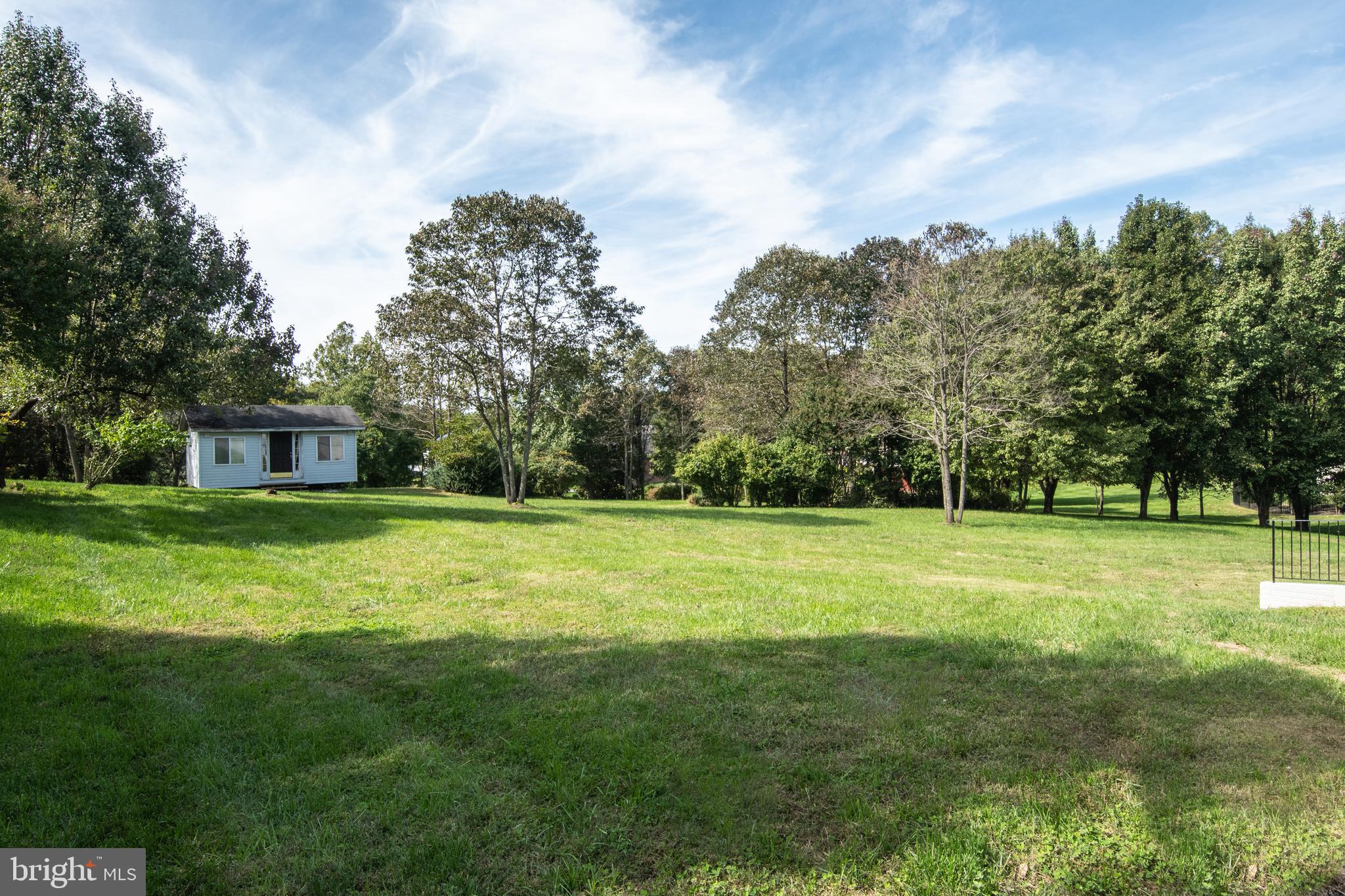 CROOM STATION - Residential