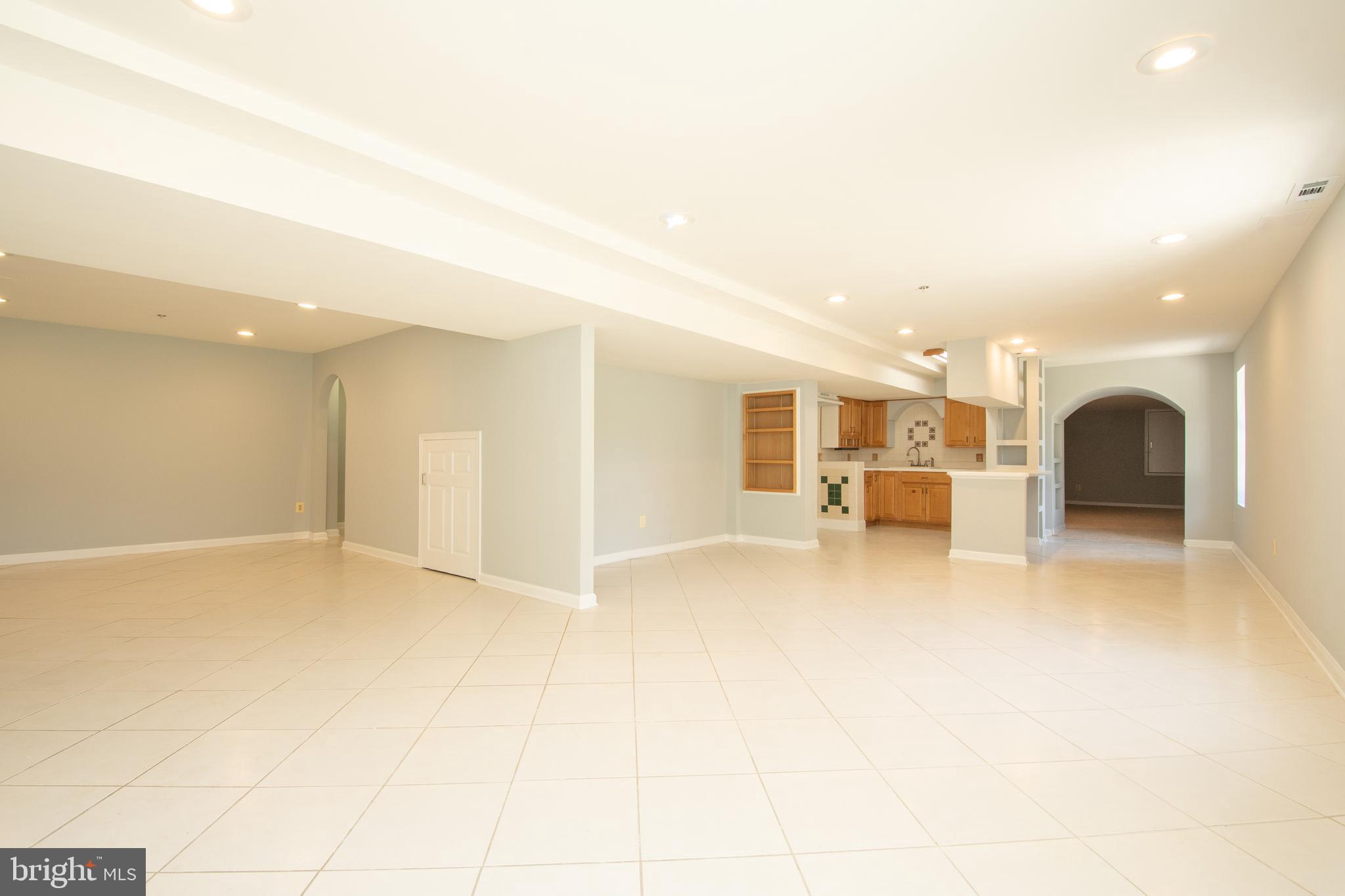 CROOM STATION - Residential