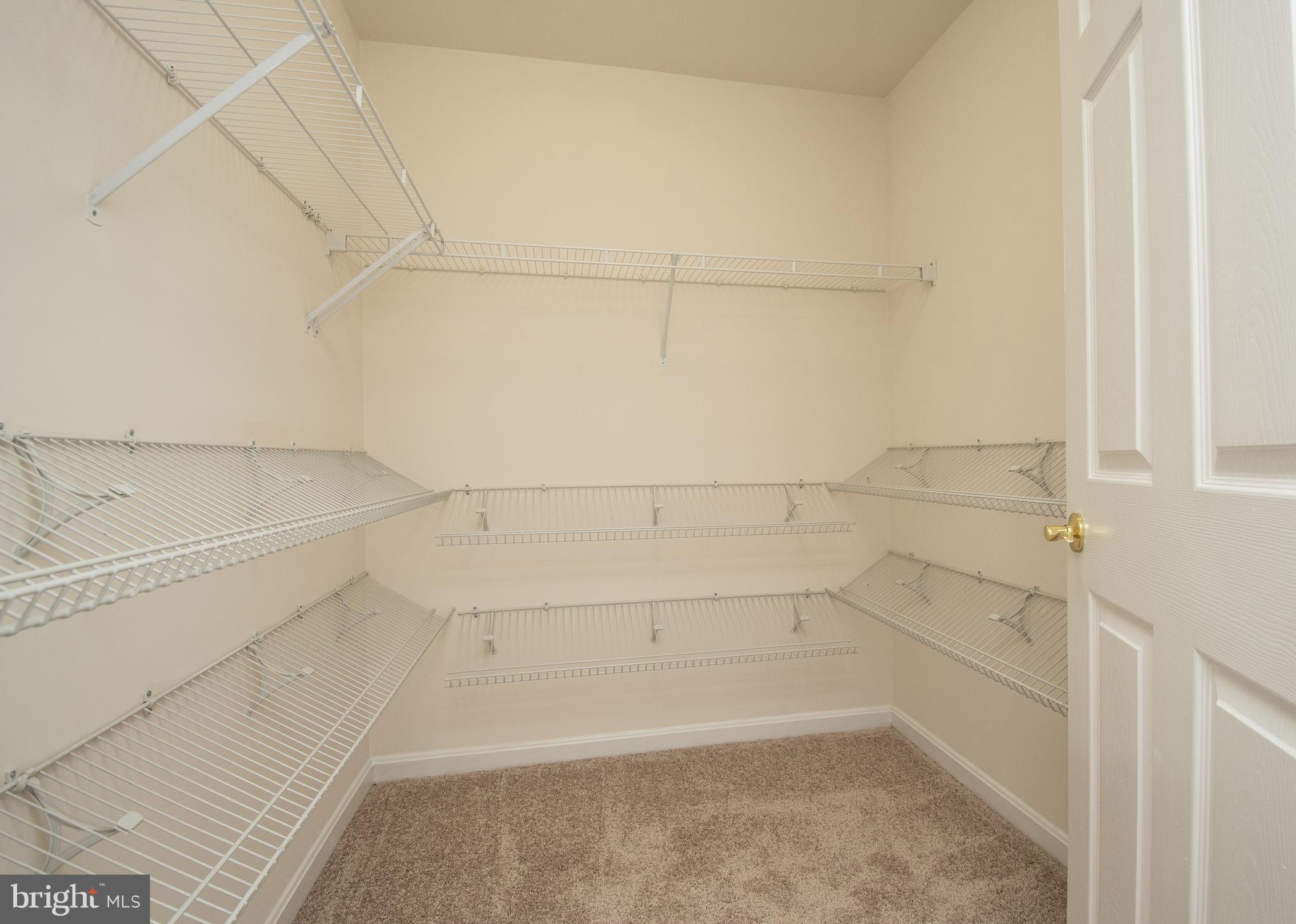 CROOM STATION - Residential