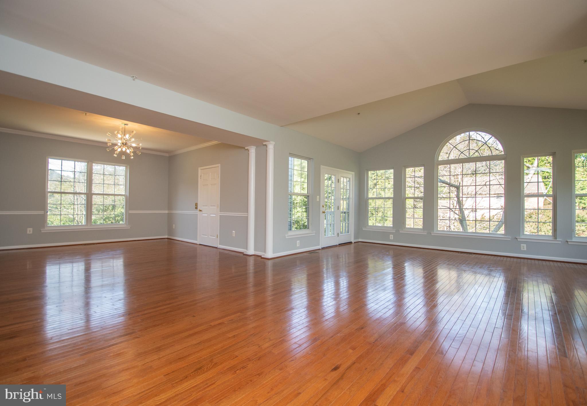 CROOM STATION - Residential