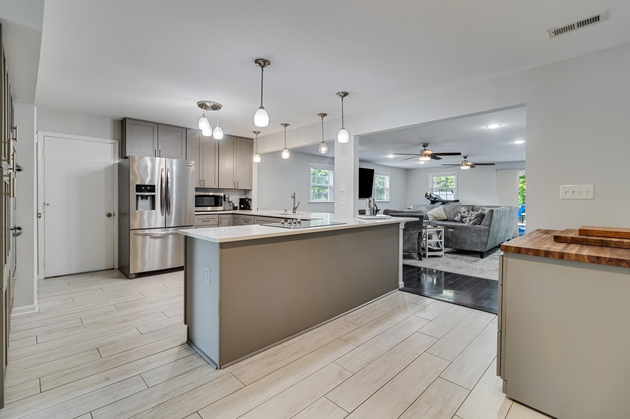 CHAPEL POINT WOODS - Residential