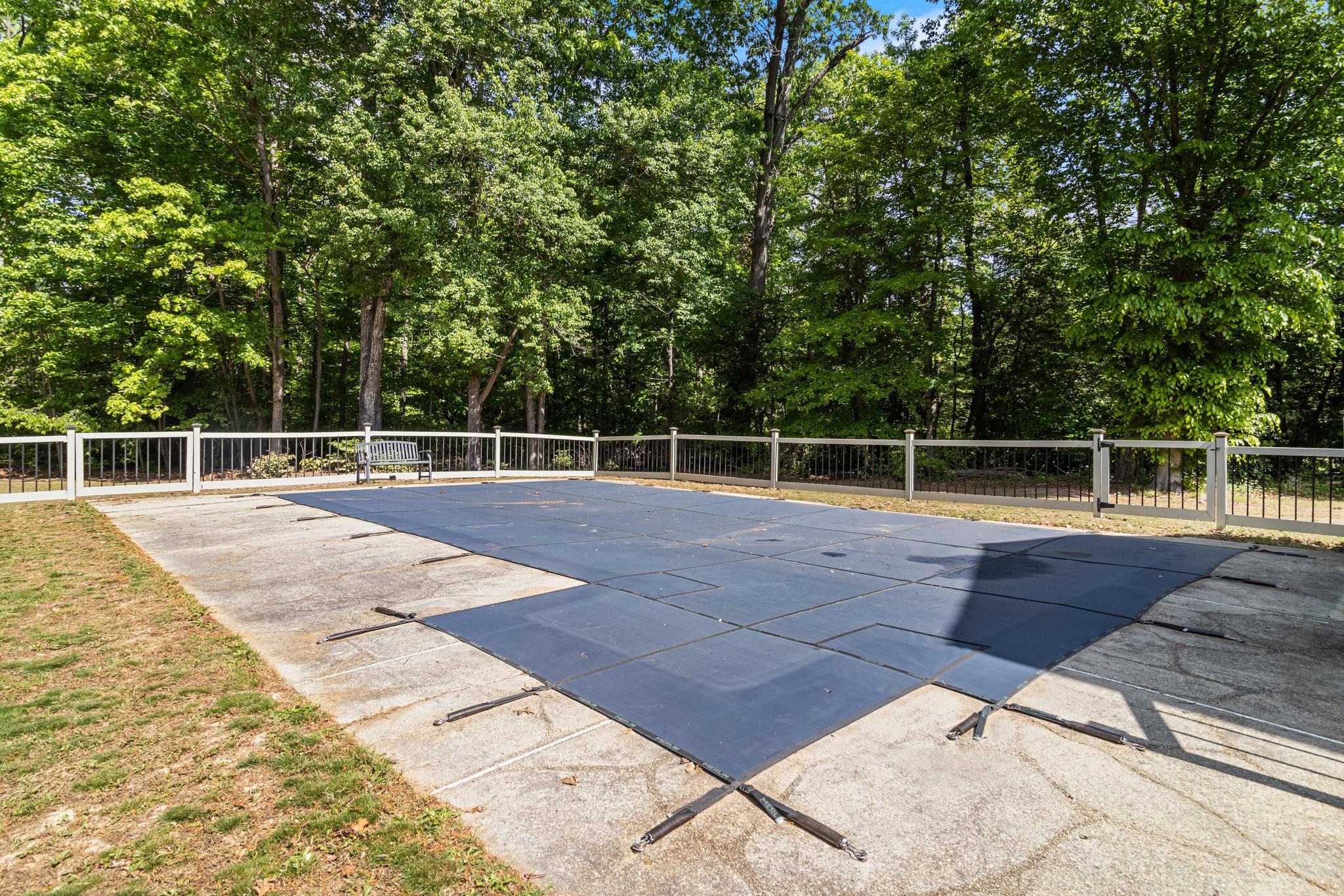 CHAPEL POINT WOODS - Residential
