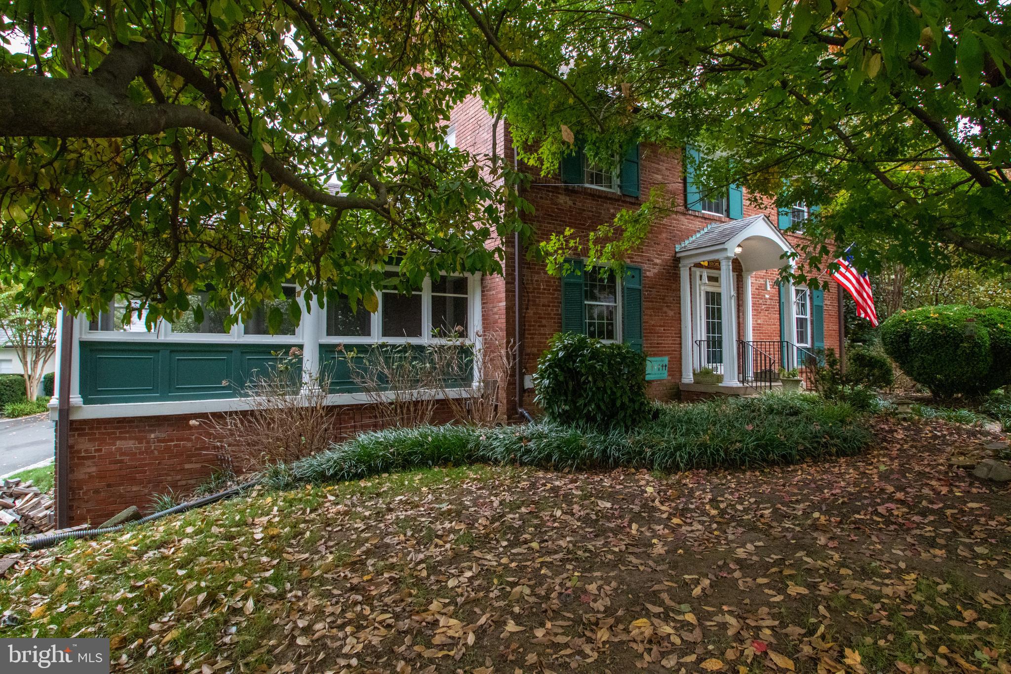 COLONIAL PARK - Residential