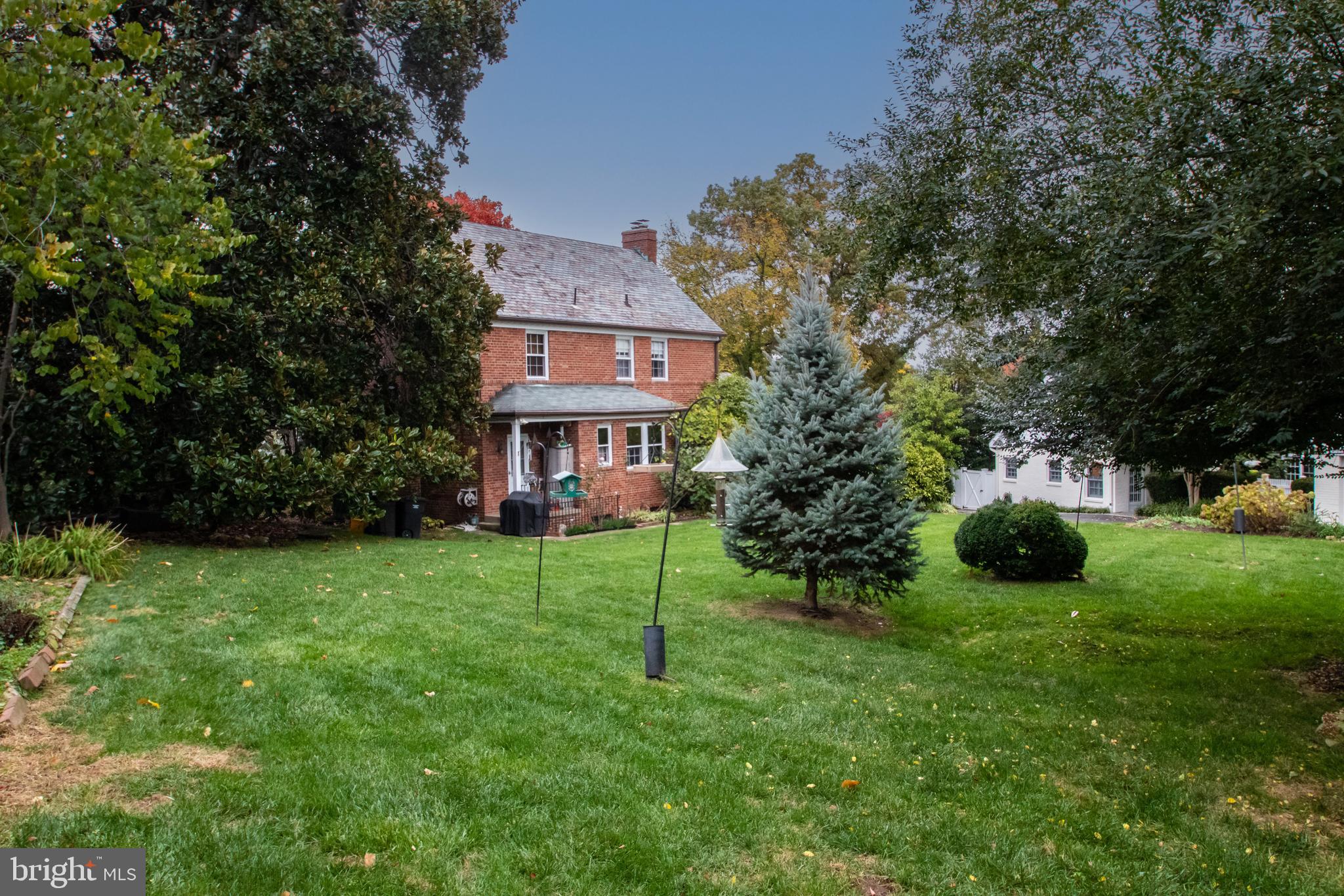 COLONIAL PARK - Residential