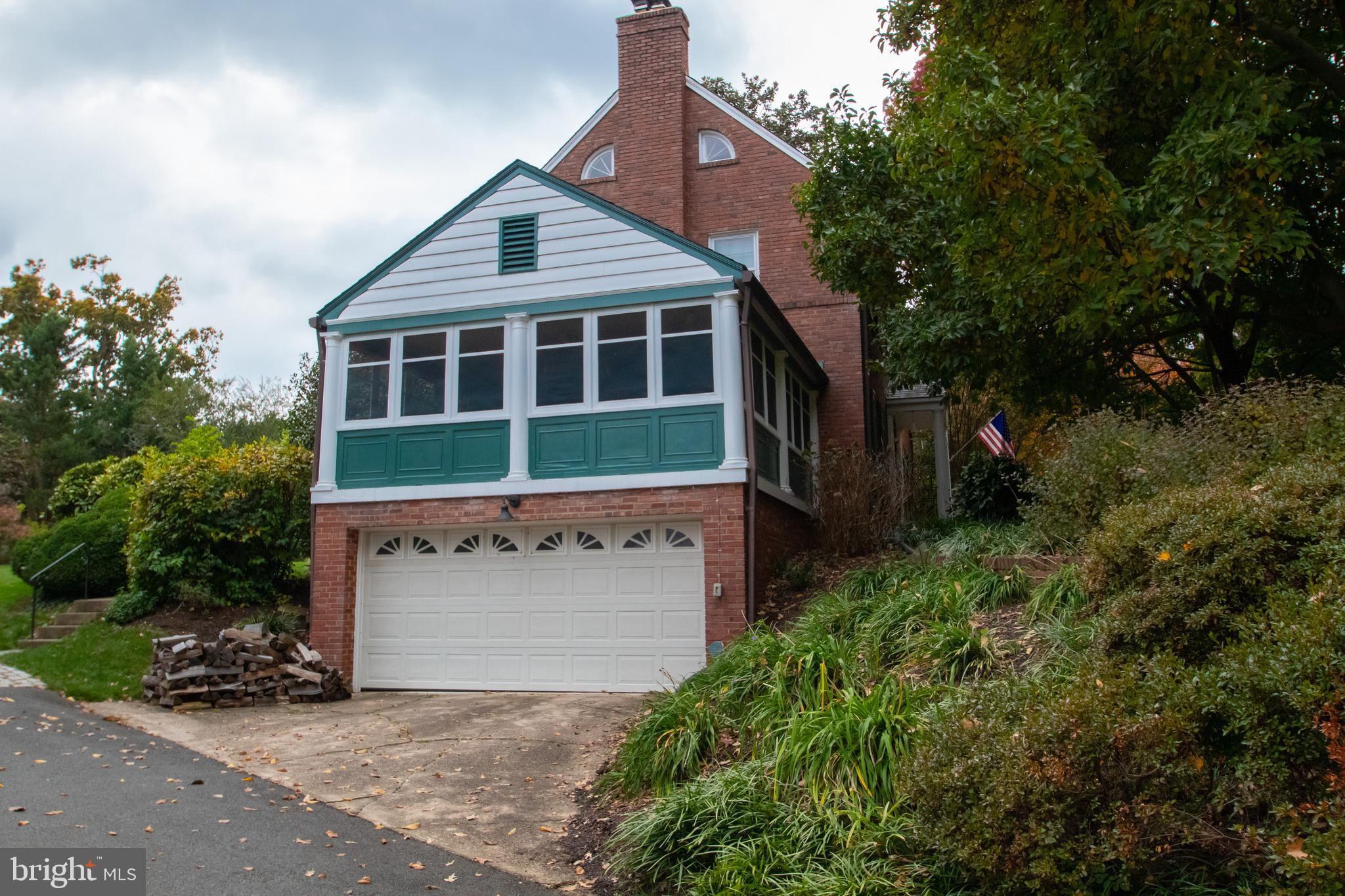 COLONIAL PARK - Residential