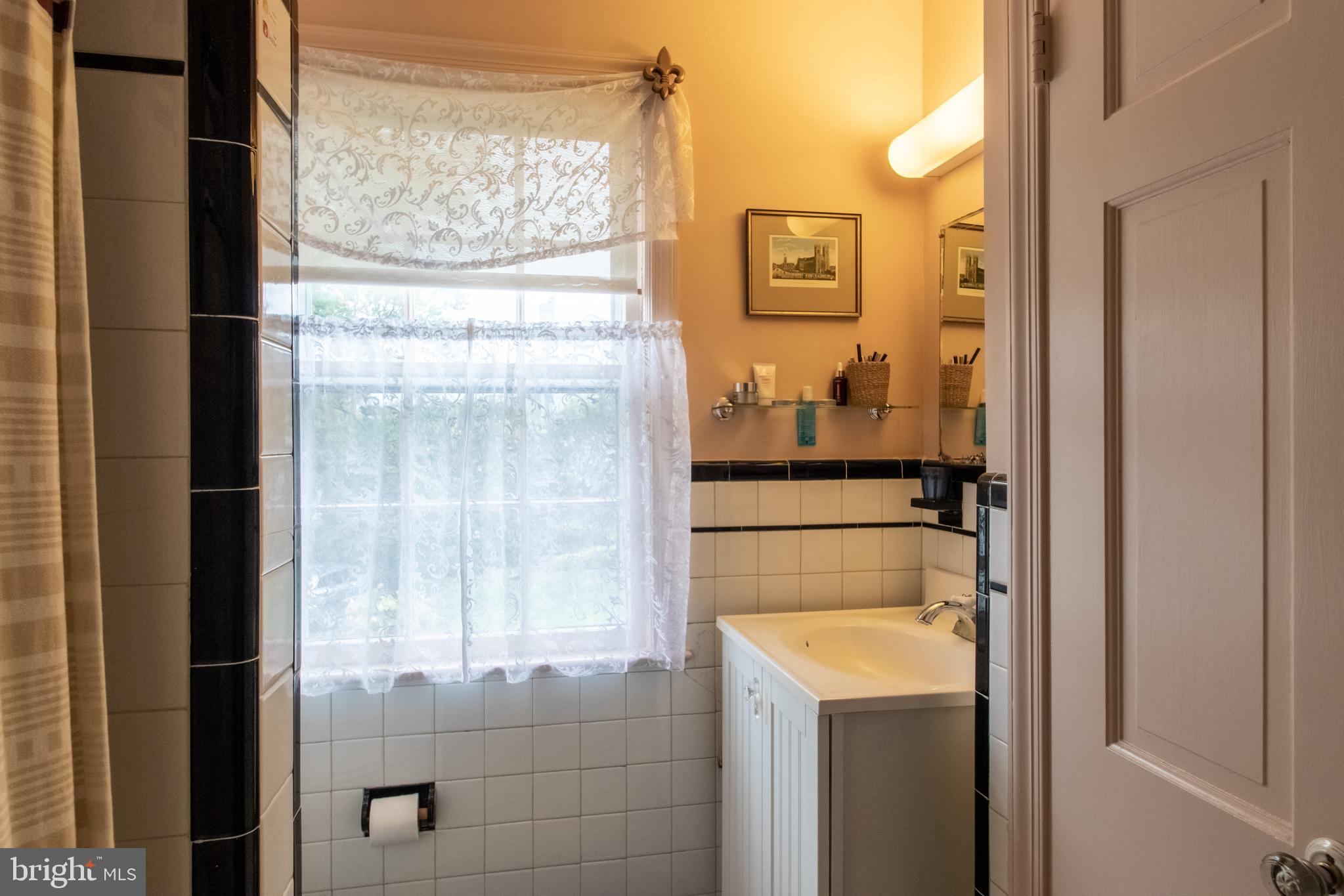 COLONIAL PARK - Residential