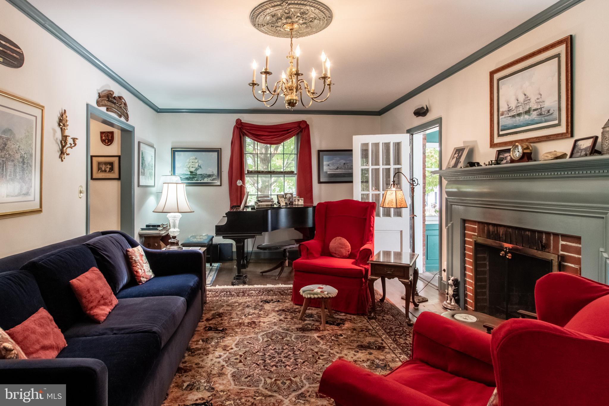 COLONIAL PARK - Residential