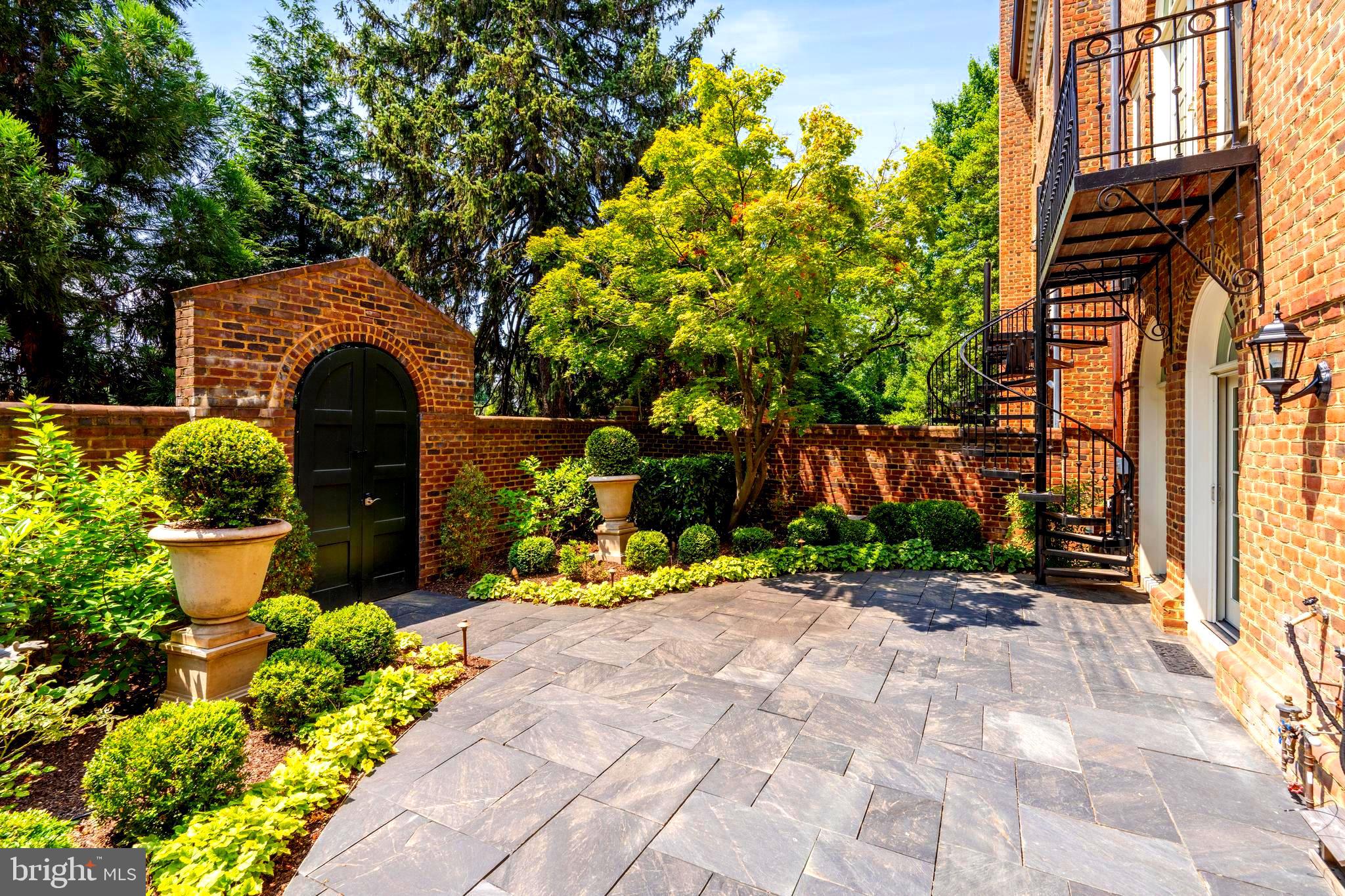 MERRYHILL - Residential