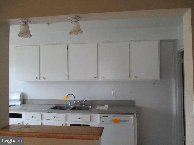 GRAY MANOR HOMES - Residential