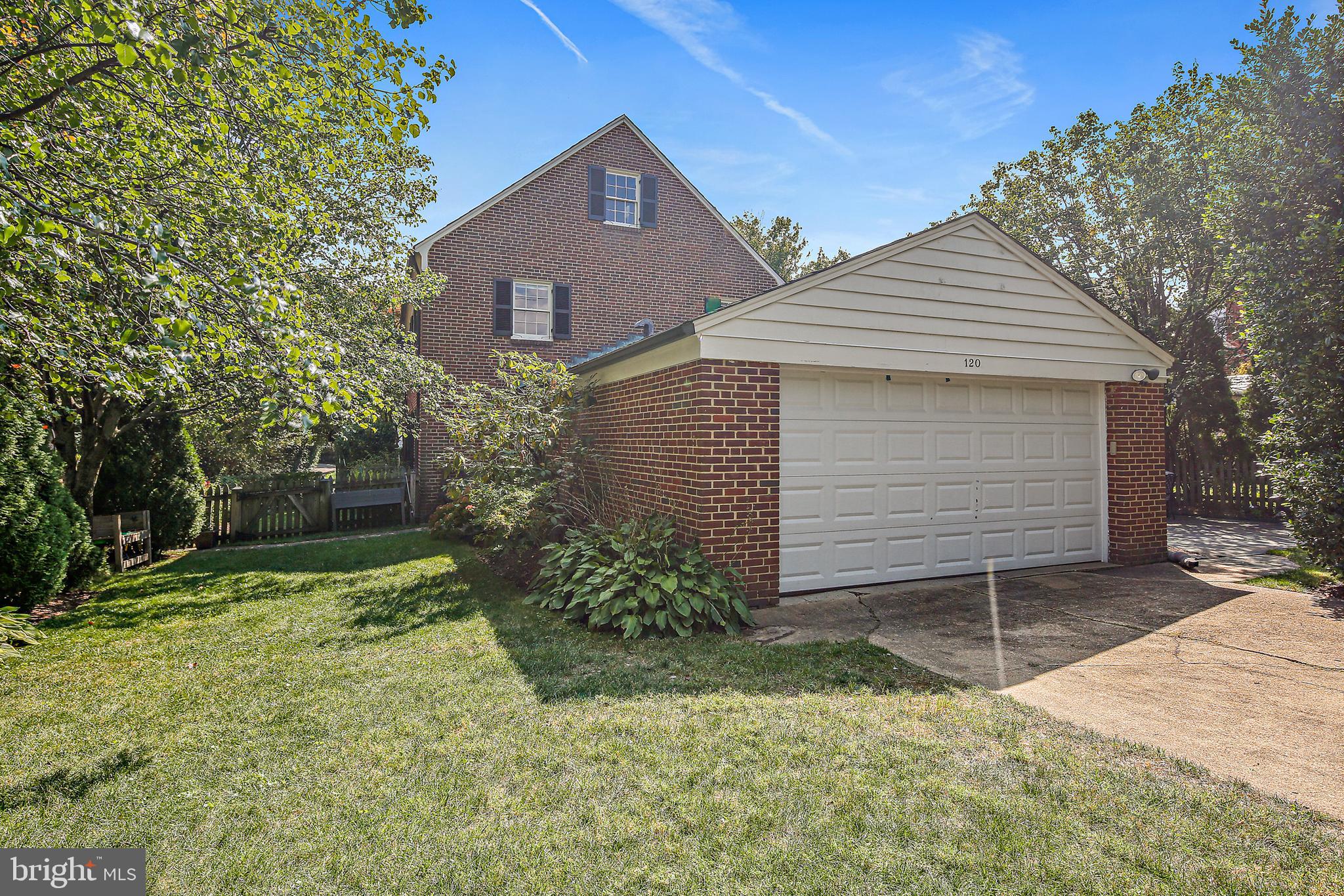 HOMELAND HISTORIC DISTRICT - Residential