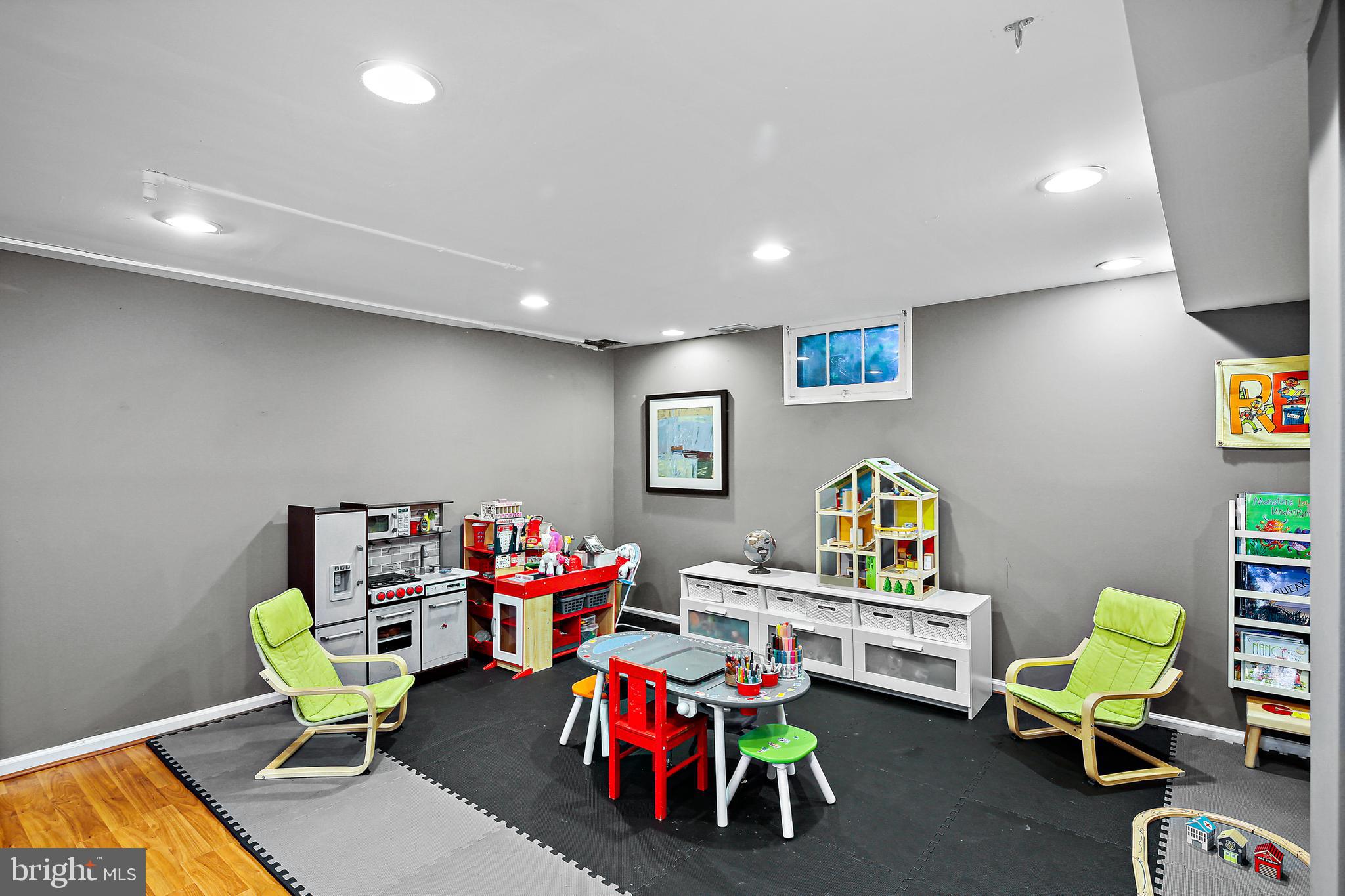 HOMELAND HISTORIC DISTRICT - Residential