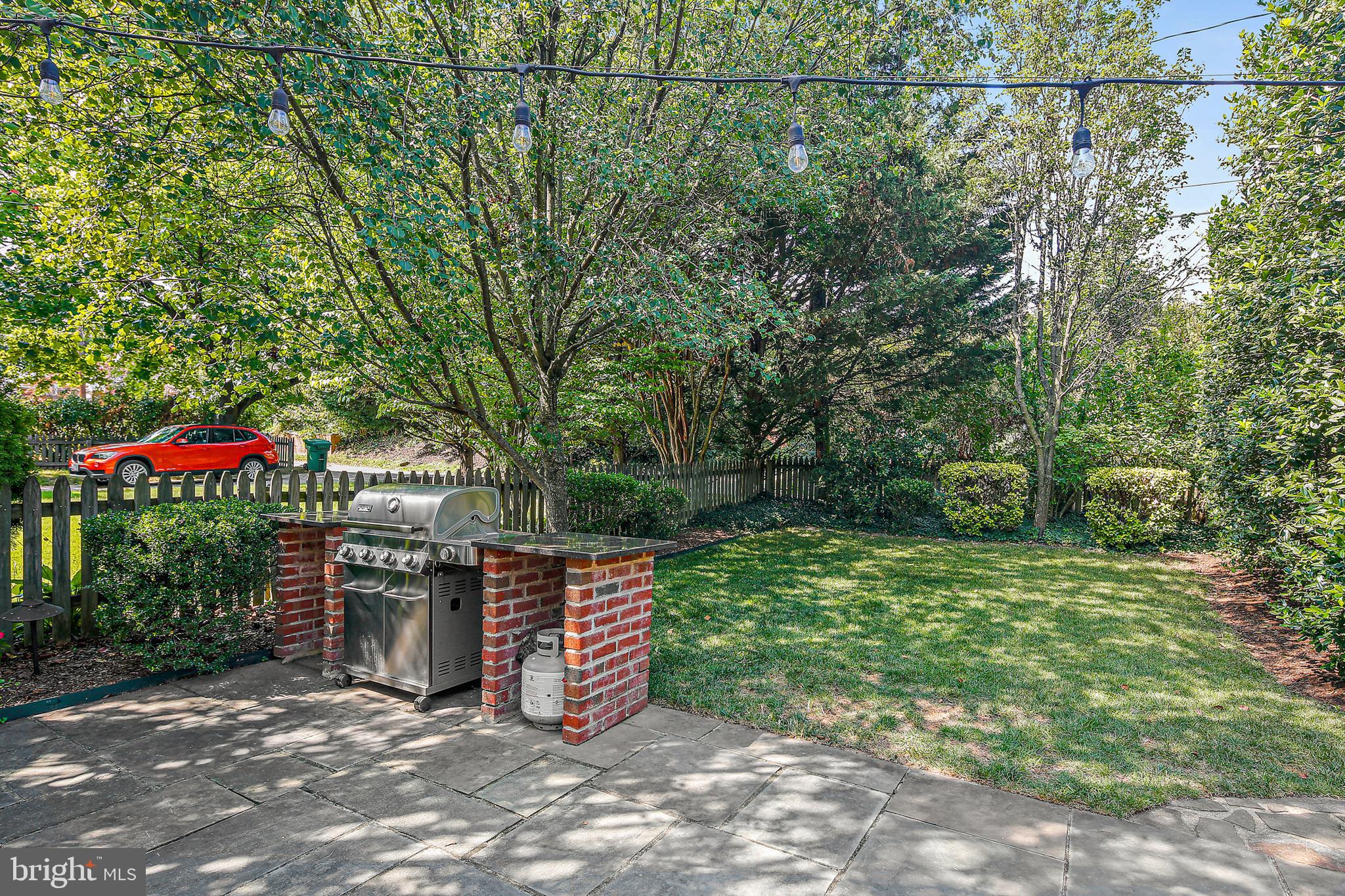 HOMELAND HISTORIC DISTRICT - Residential