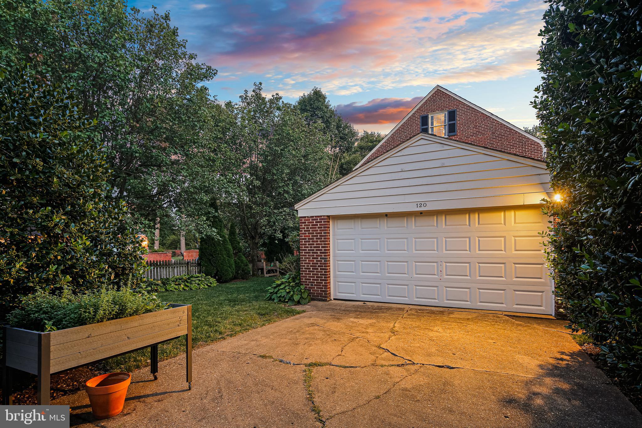 HOMELAND HISTORIC DISTRICT - Residential