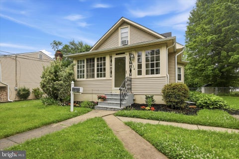 Homes For Sale - 534 Buttonwood Avenue<br/> Burlington County, MAPLE SHADE, NJ 08052